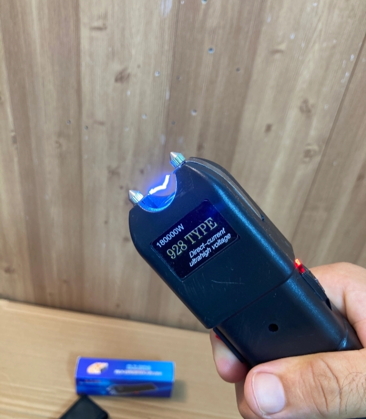 980,000 Volt-Stun Gun (928 Type) with Flashlight⚡💥_img_2