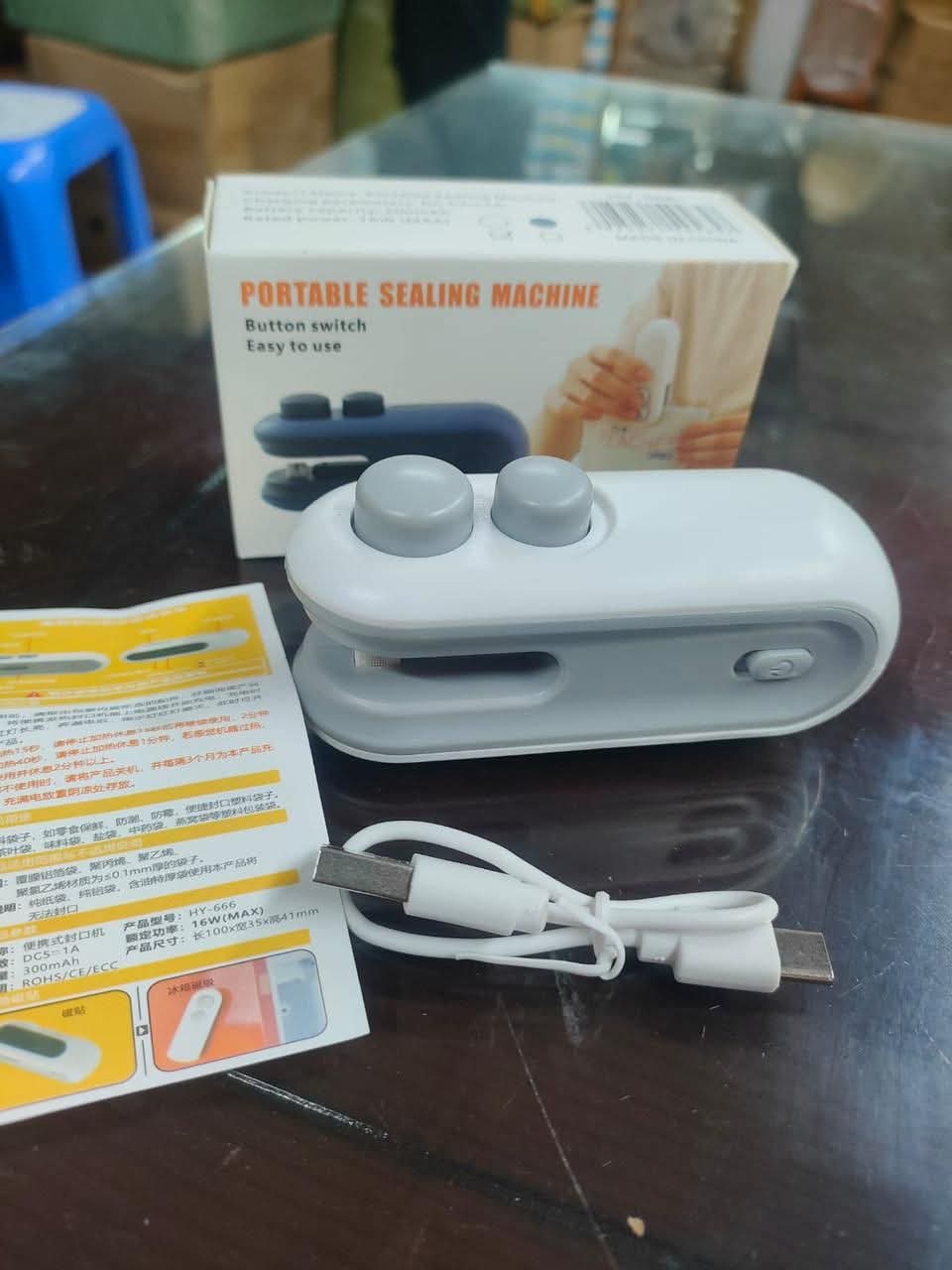 Mini Bag Sealer, Handheld Heat Vacuum Sealer, 2 in 1 Heat Sealer and Cutter with Cutter, Rechargable Portable Bag Resealer Machine - Multicolor_img_2
