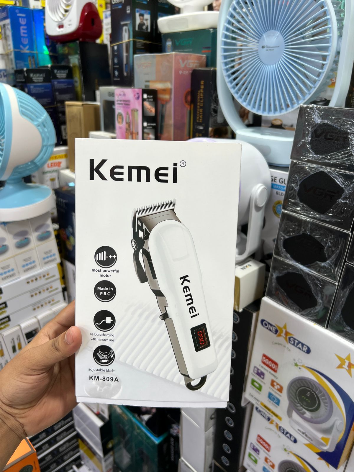 Kemei KM-809A Digital Electric Rechargeable Professional Hair Clipper Trimmer_img_1