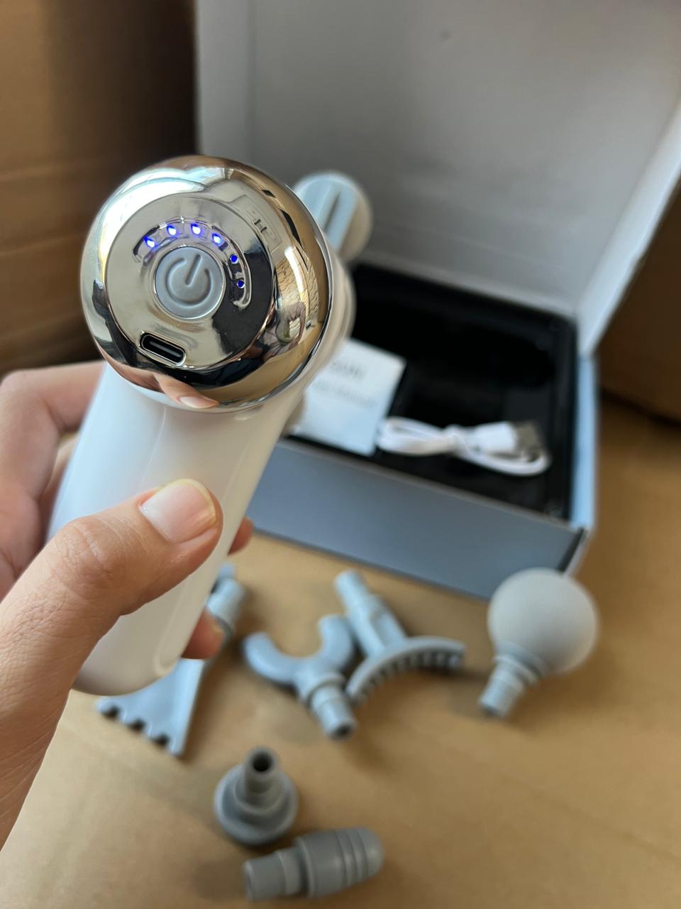 9 head deep tissue facial massage gun (Flashsale Offer Price💥💯)_img_6