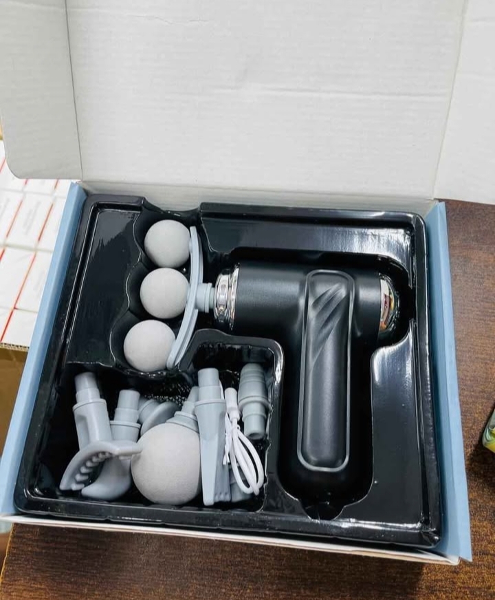 9 head deep tissue facial massage gun (Flashsale Offer Price💥💯)_img_1