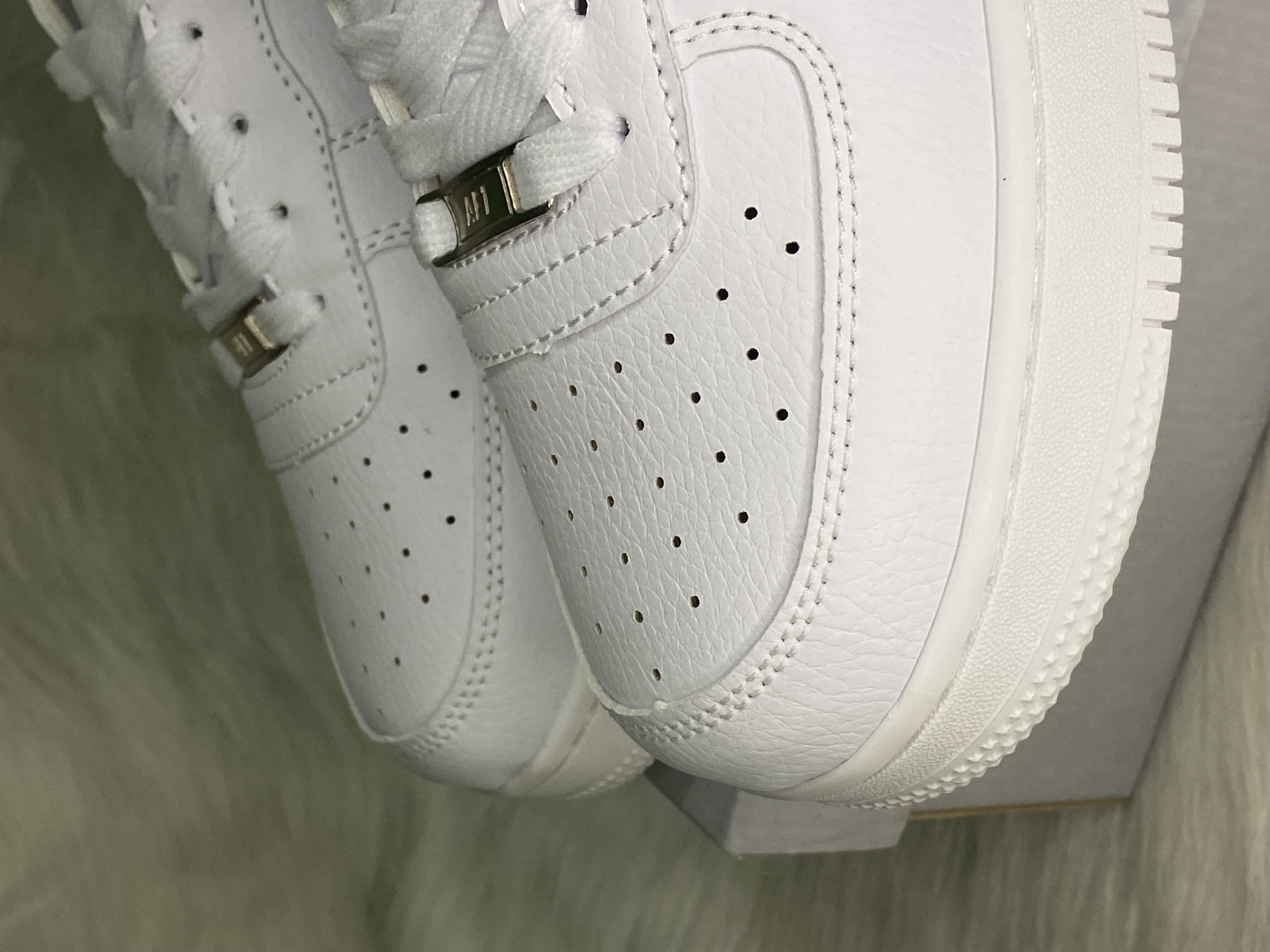 AF1 Triple White (OEM) thumbnail 3