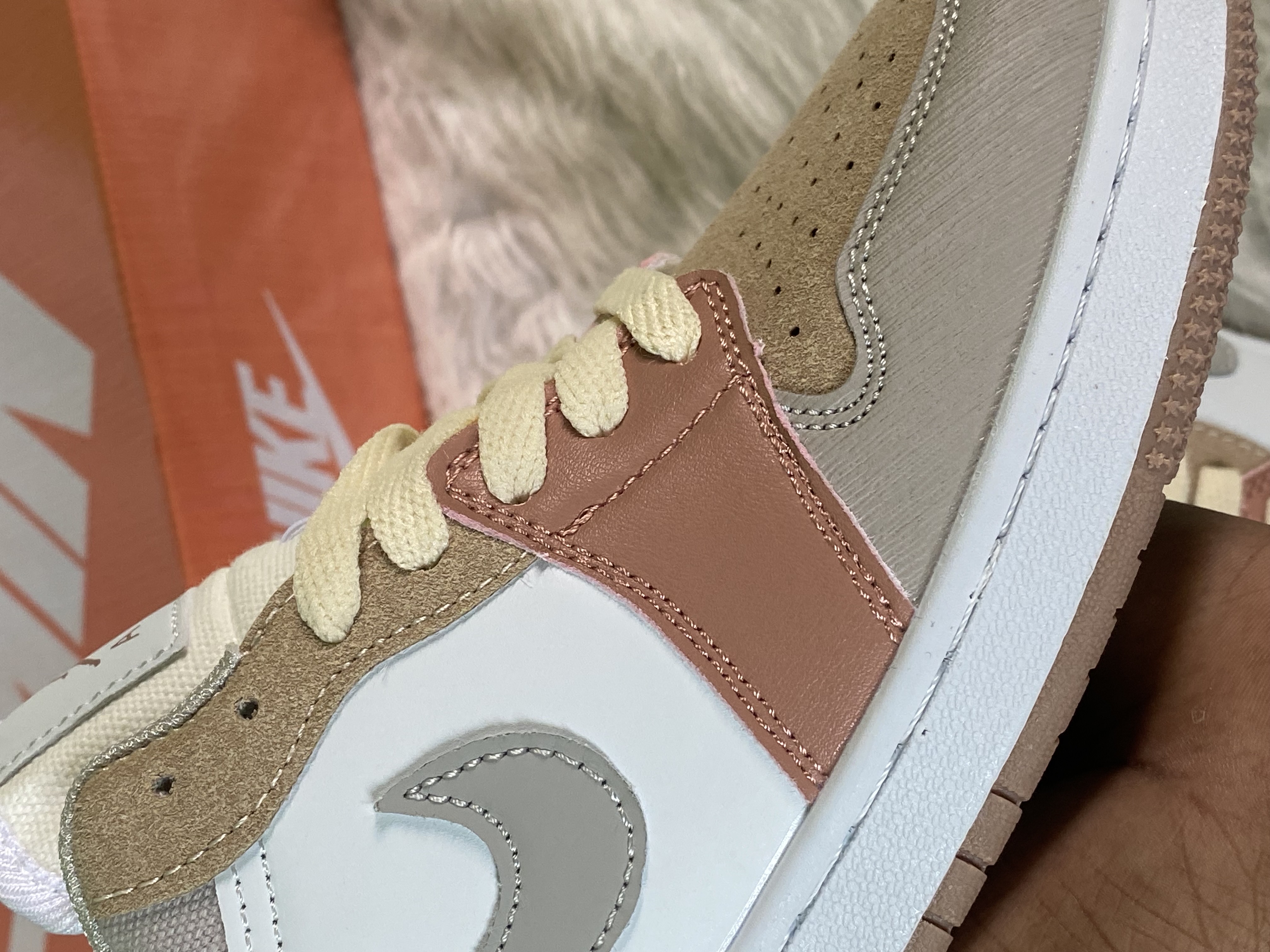 Jordan 1 Low: Milan | beige, coral, and white (OEM) thumbnail 5