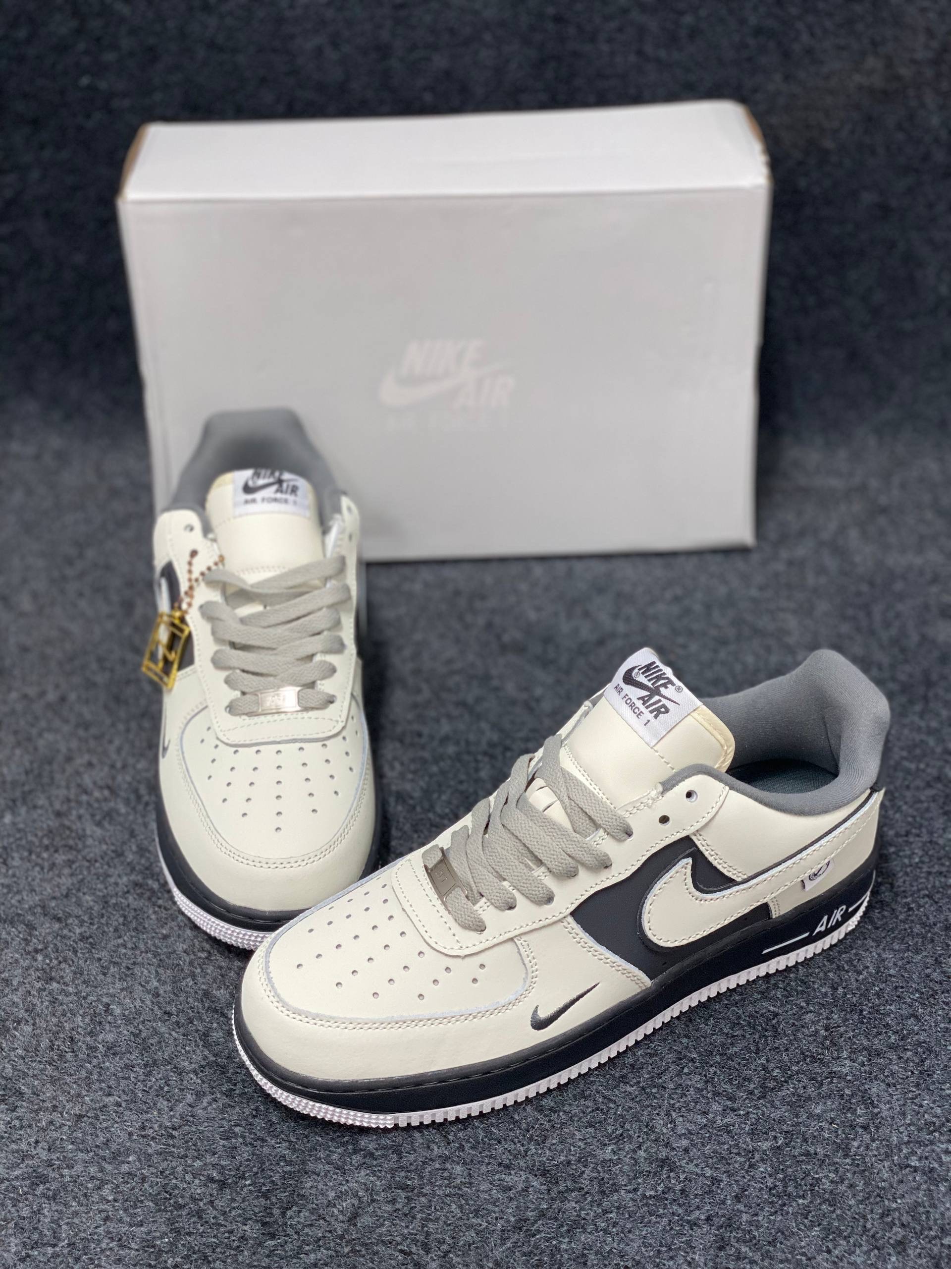 Air Force 1 low: "dark grey and white" thumbnail 6
