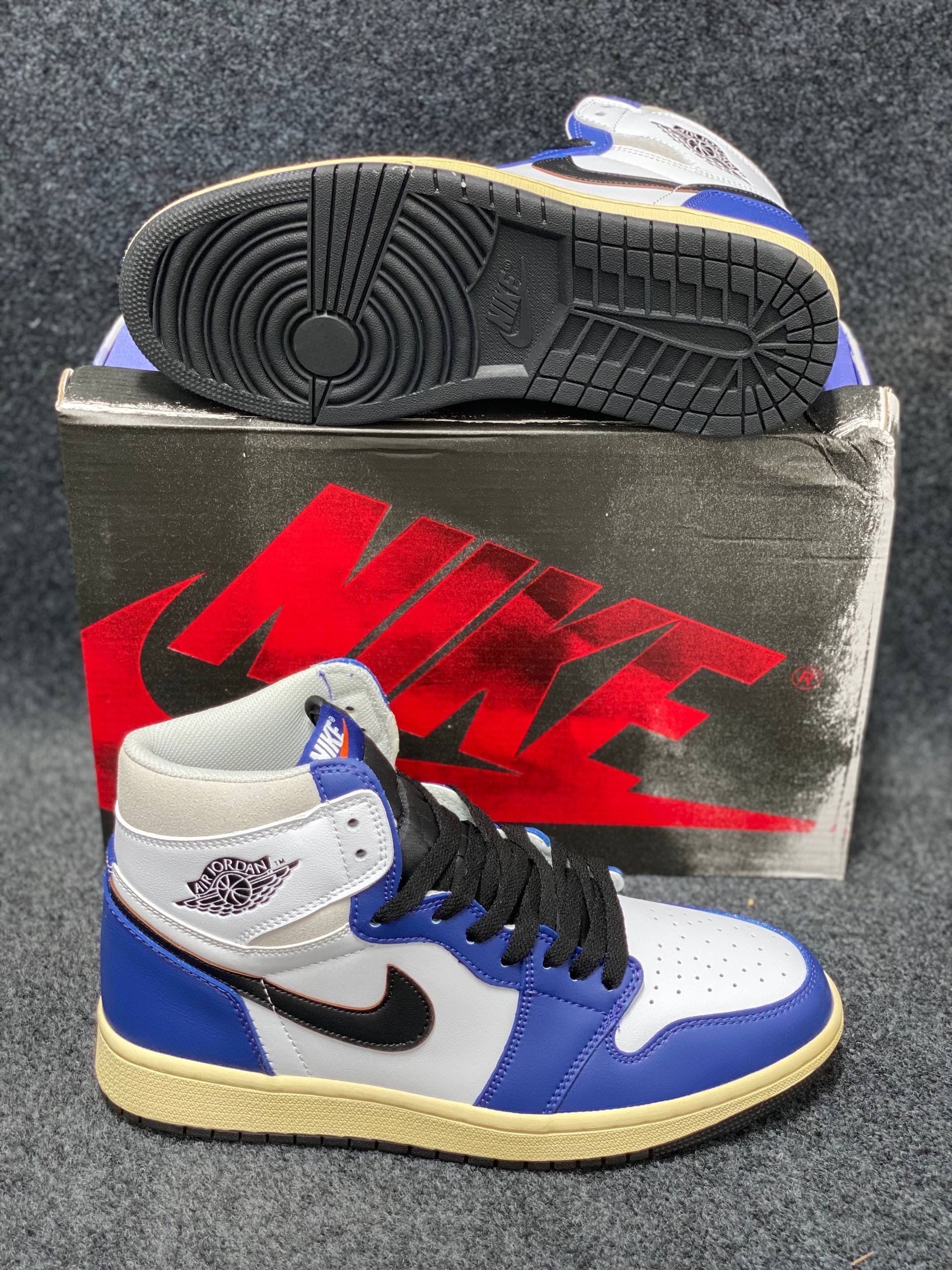 Air Jordan 1 Retro High OG 'Rare Air': "Deep Royal Blue" thumbnail 6