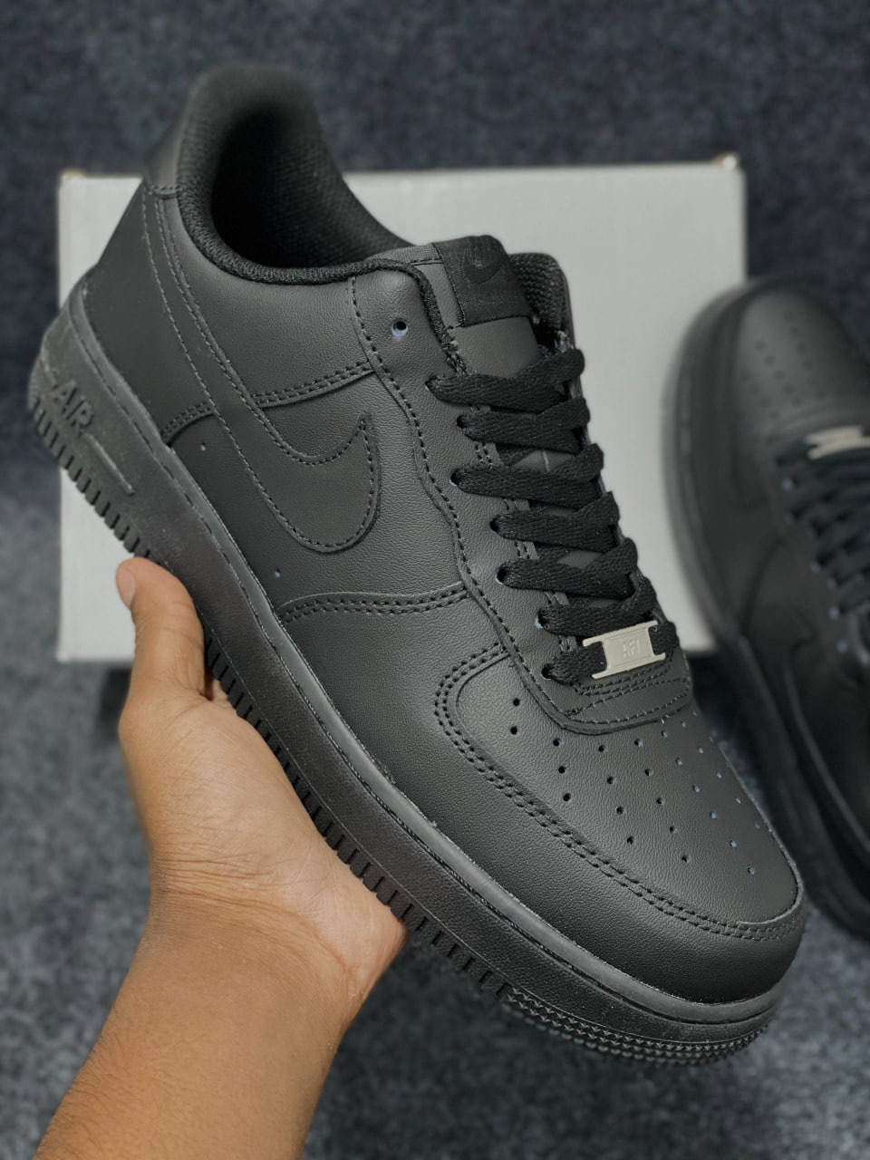 Air Force 1 '07 Low: "triple-black" (1:1) thumbnail 2