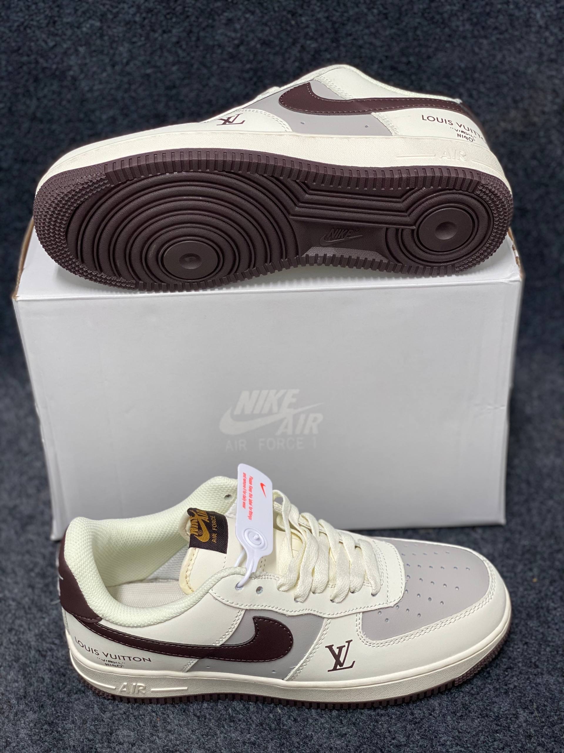 Louis Vuitton x Nike Air Force 1 Low: "Cream & Grey Toe" thumbnail 7