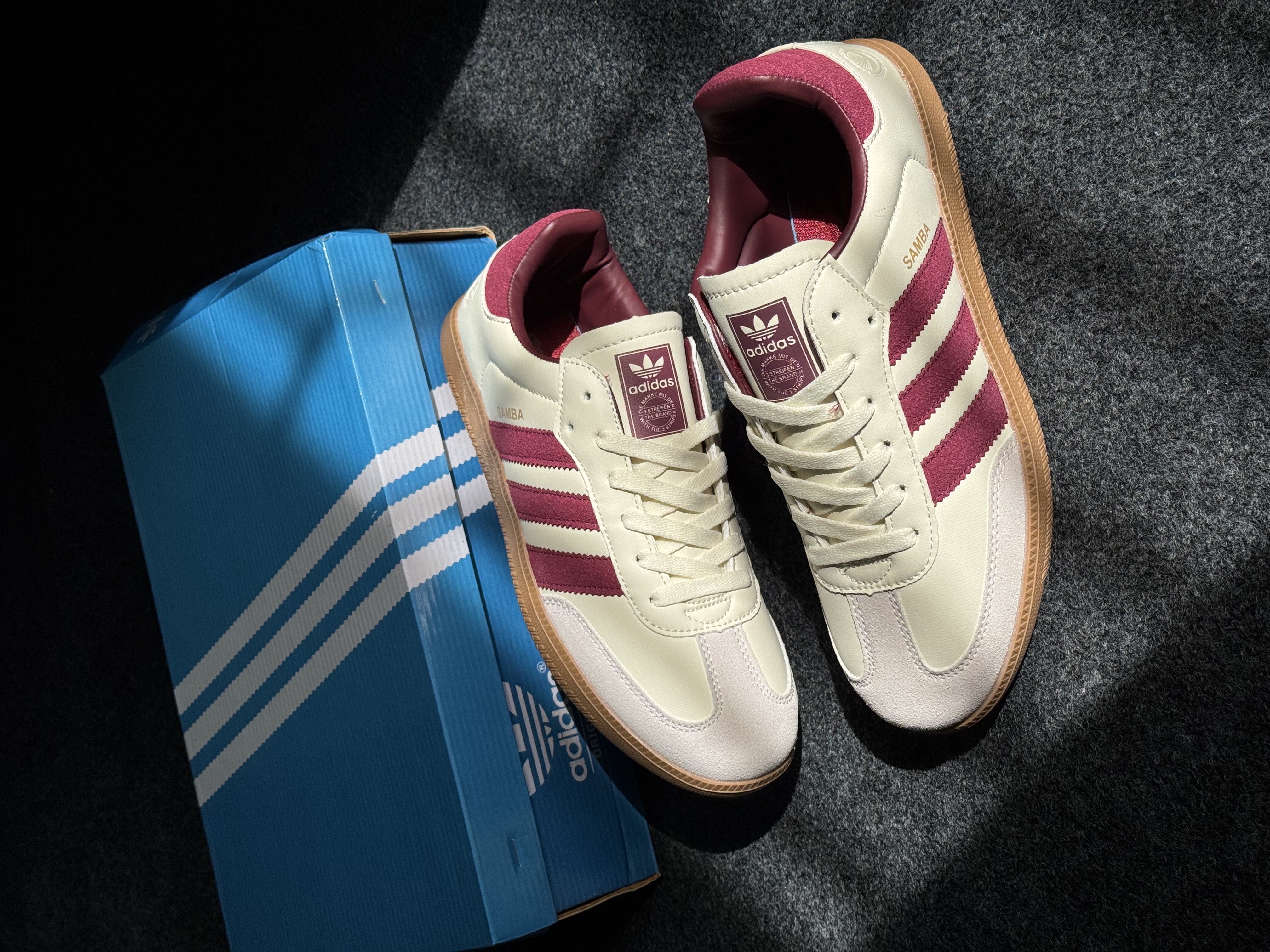 Adidas Samba OG: "White and Maroon" (OEM)