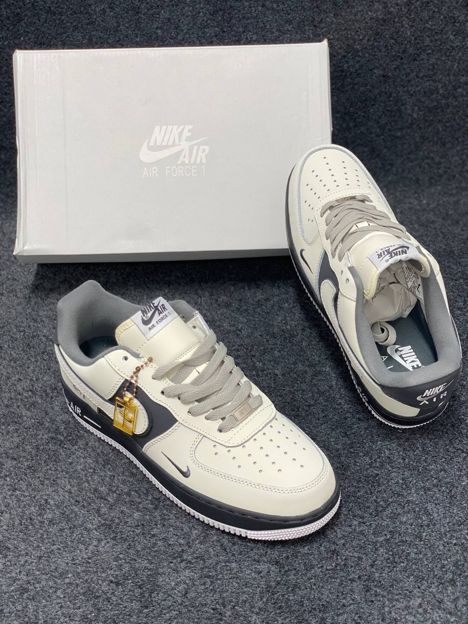 Air Force 1 low: "dark grey and white" thumbnail 3