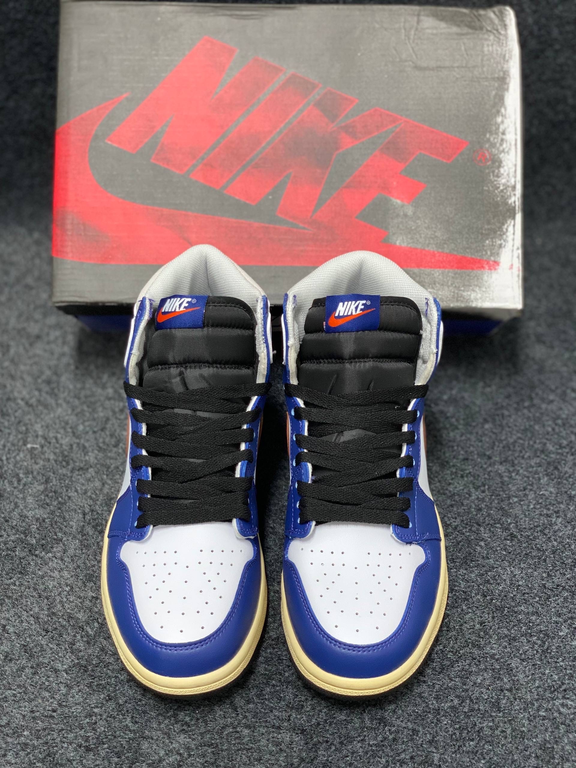 Air Jordan 1 Retro High OG 'Rare Air': "Deep Royal Blue" thumbnail 4