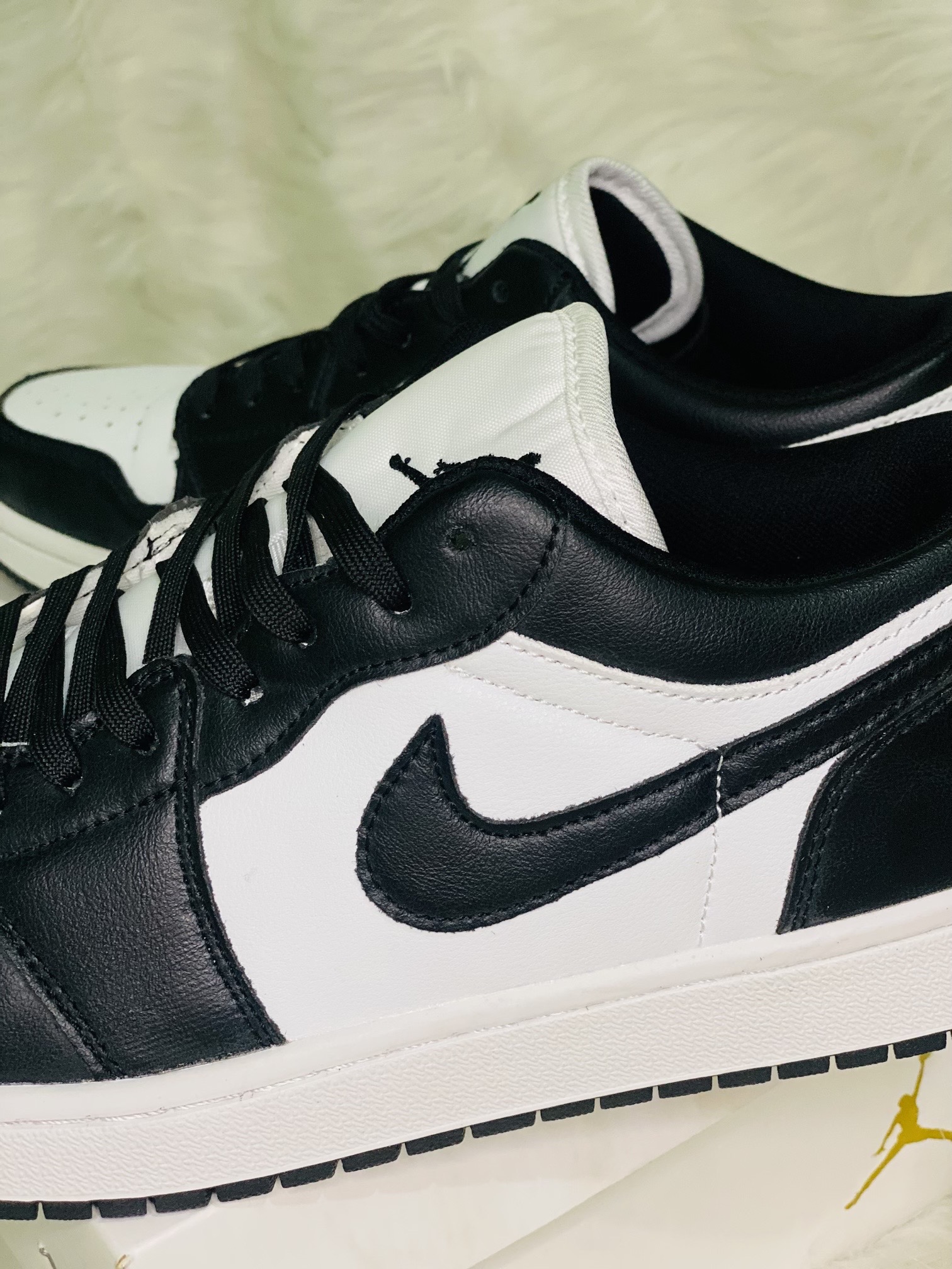 Nike Air Jordan 1 Low 'Panda' (OEM) thumbnail 4