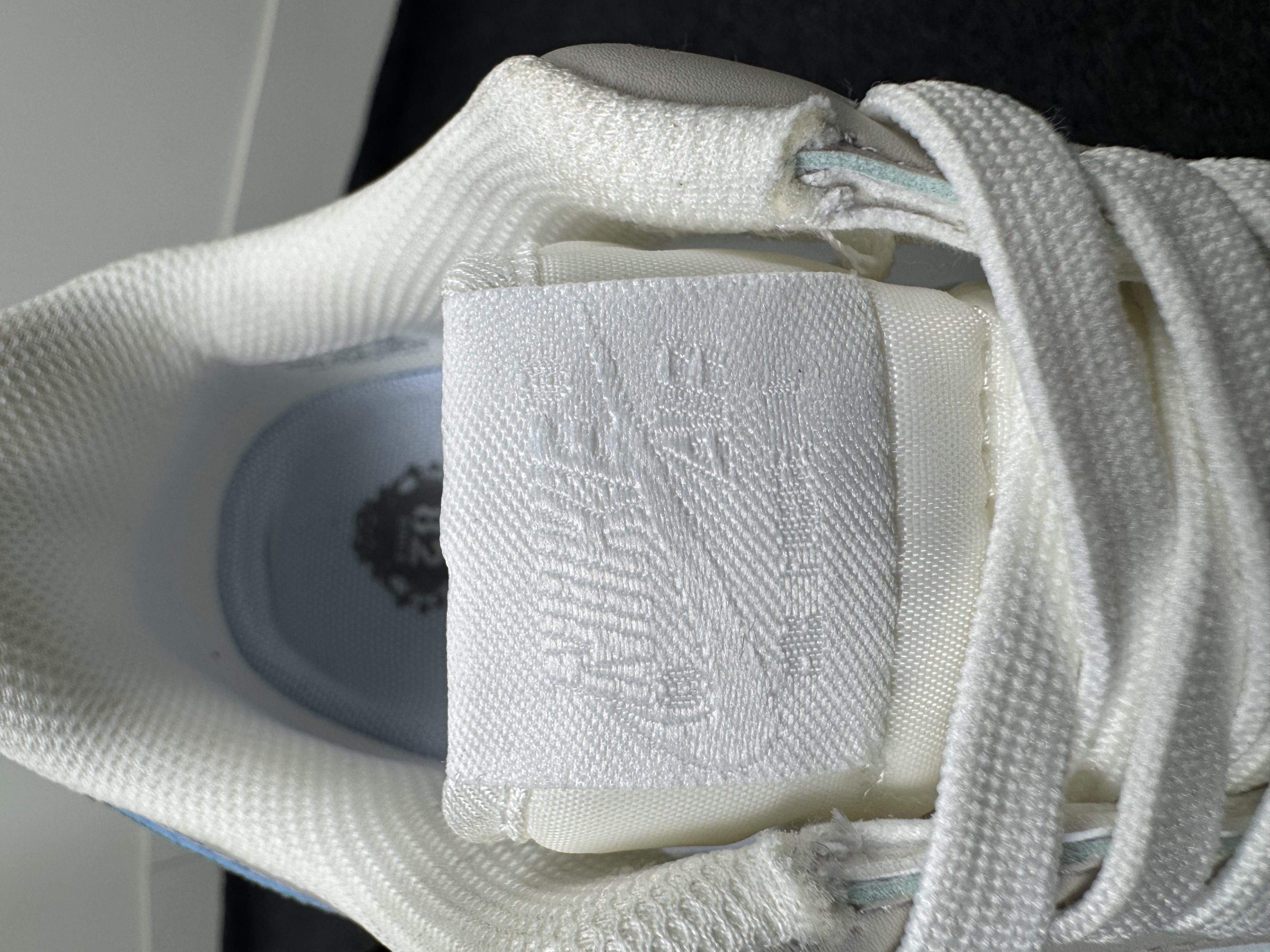 AF-1: "KissMaker Studio" (1:1) thumbnail 10