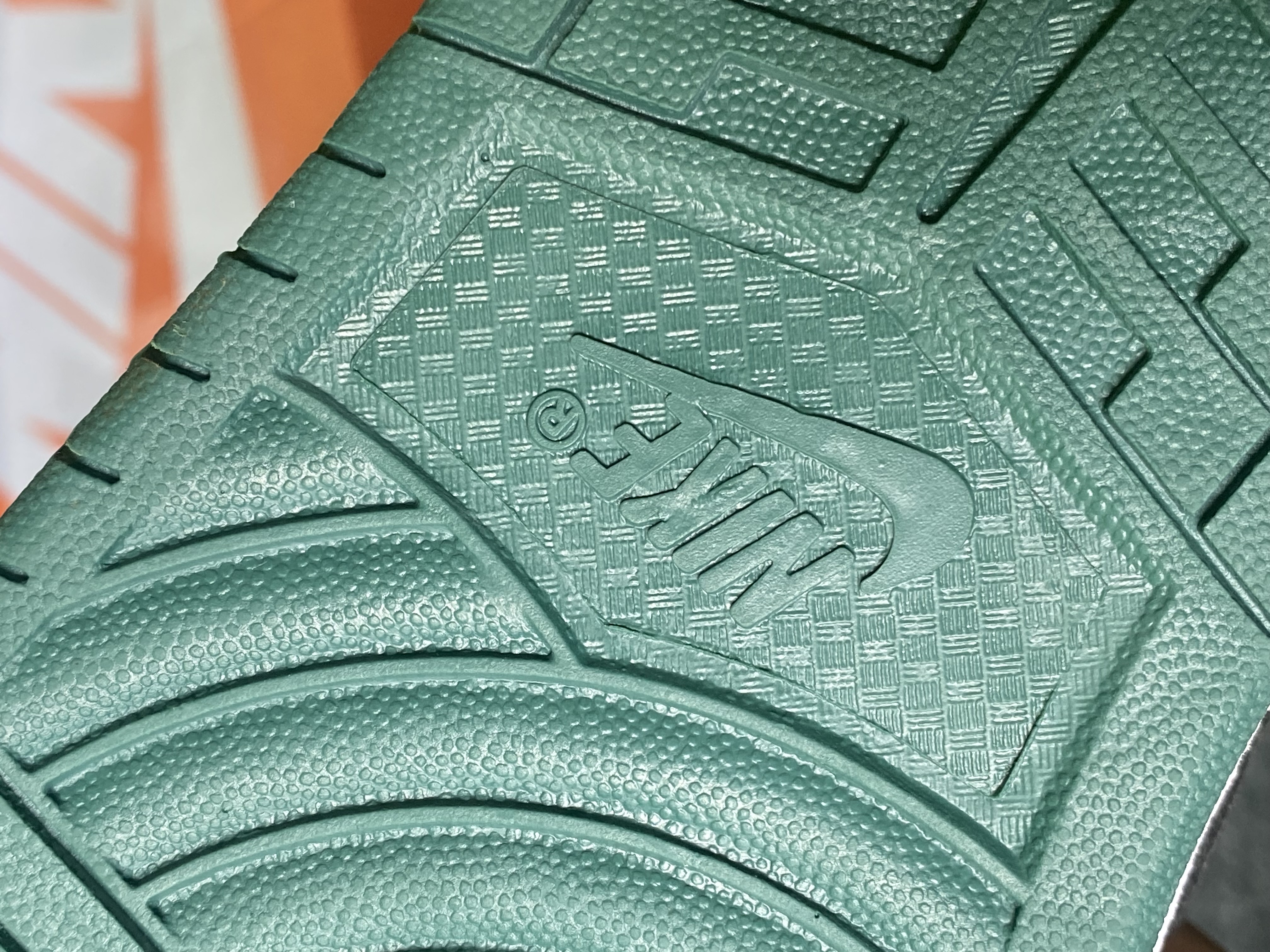 Jordan 1 Low: "Mystic Green" (OEM) thumbnail 12