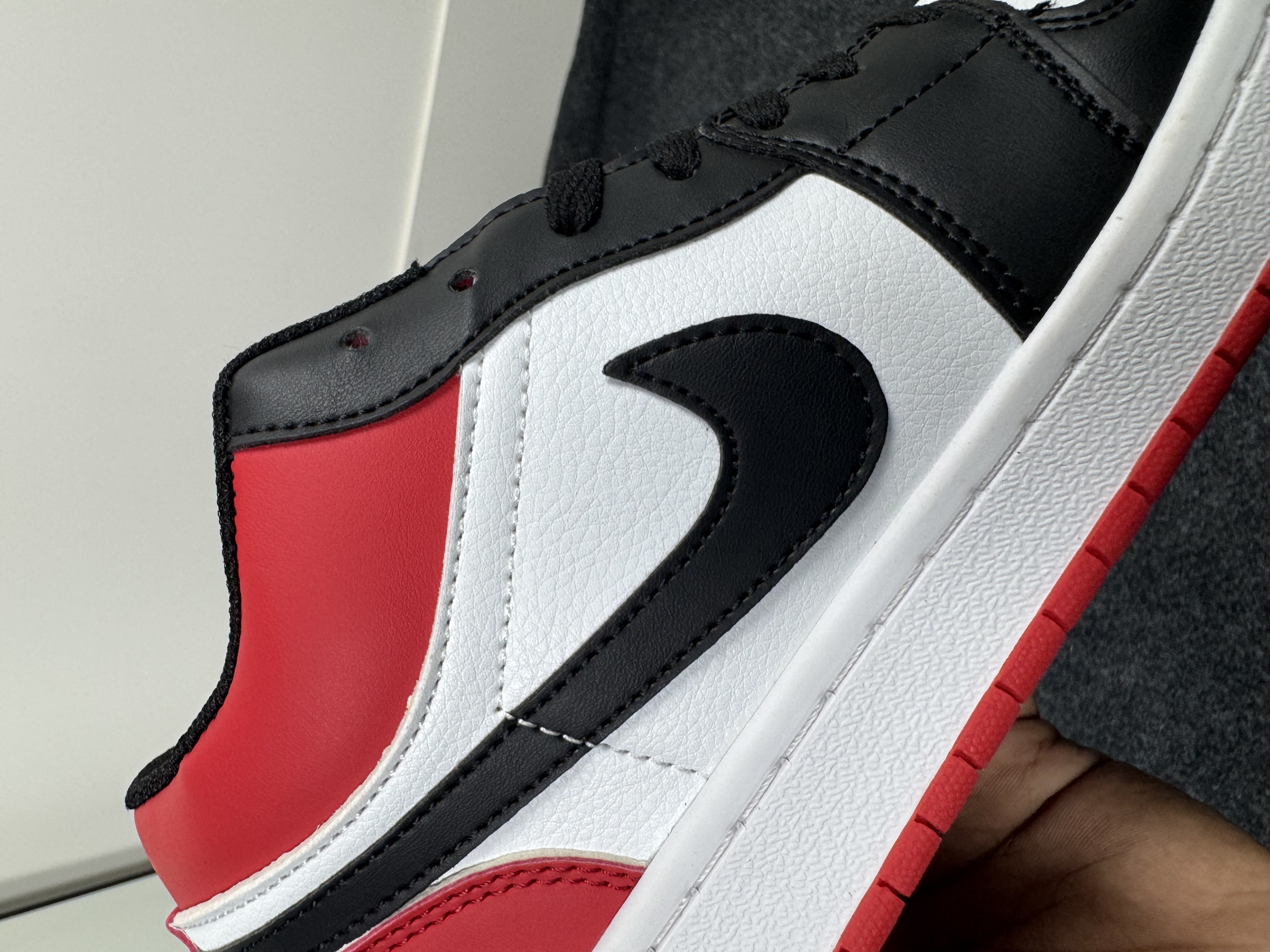 Air Jordan 1 Low: "Bred Toe" (1:1) thumbnail 5