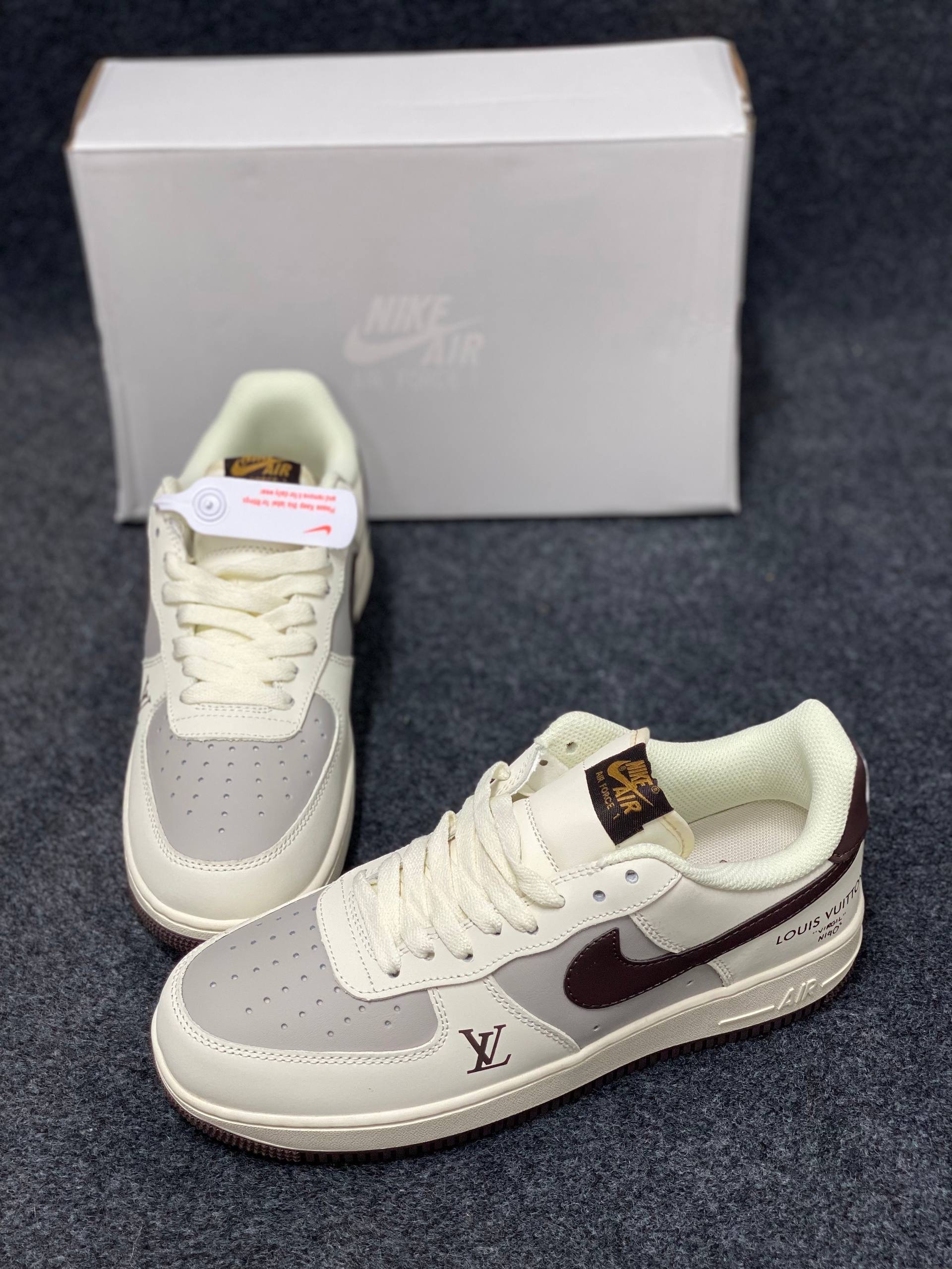 Louis Vuitton x Nike Air Force 1 Low: "Cream & Grey Toe" thumbnail 6