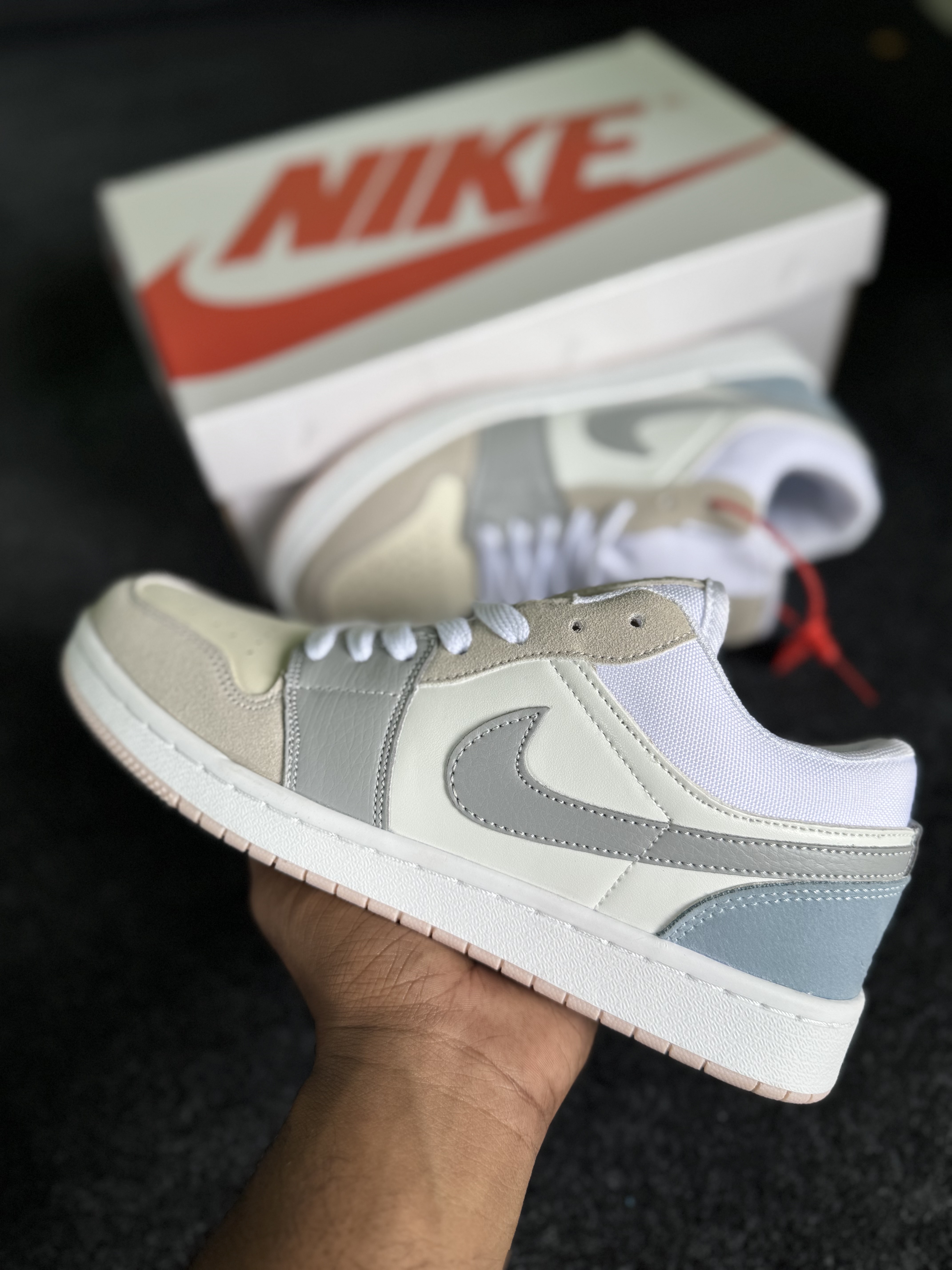 Jordan 1 Low: "paris" Mix of White thumbnail 4