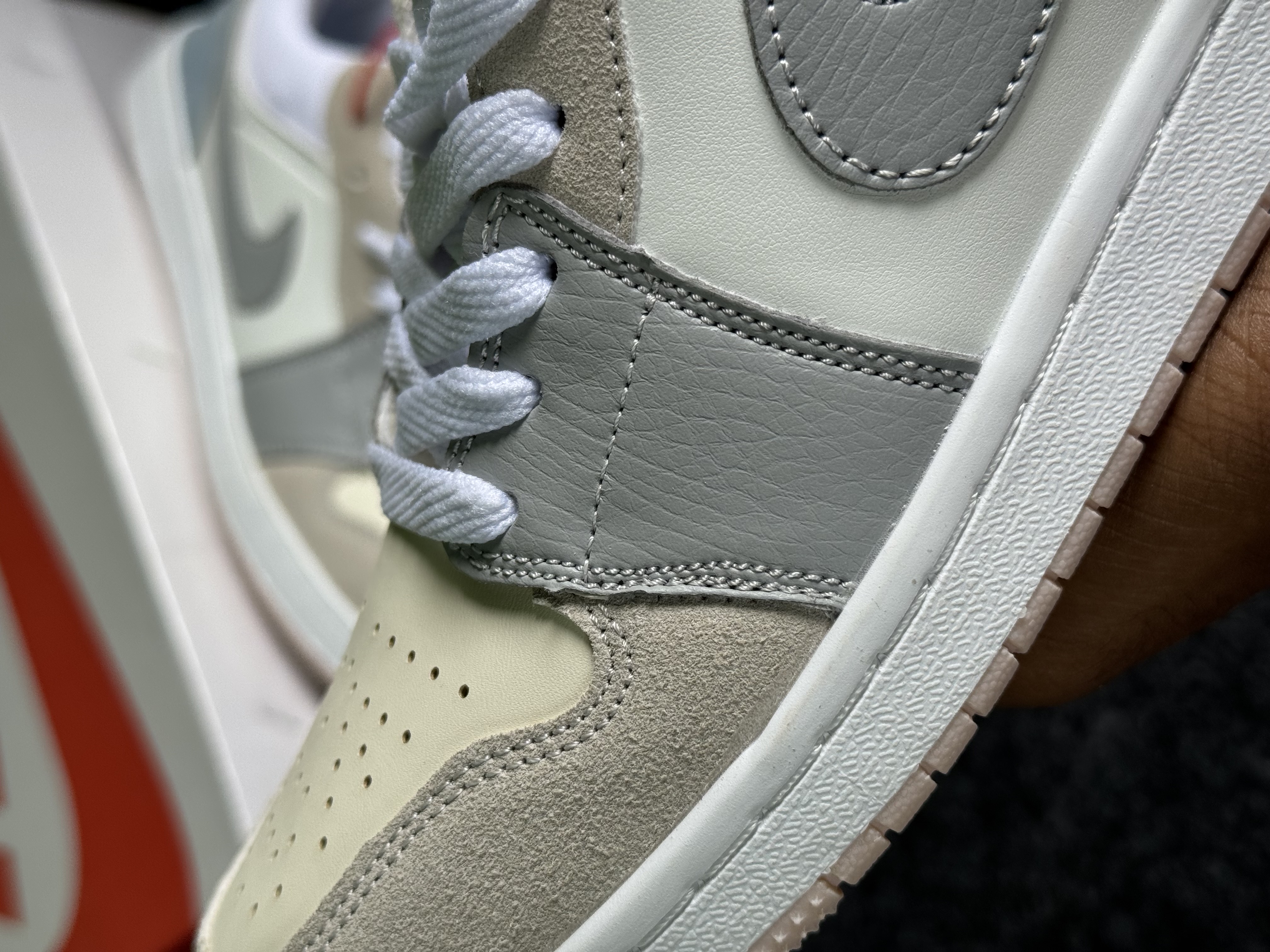 Jordan 1 Low: "paris" Mix of White thumbnail 6