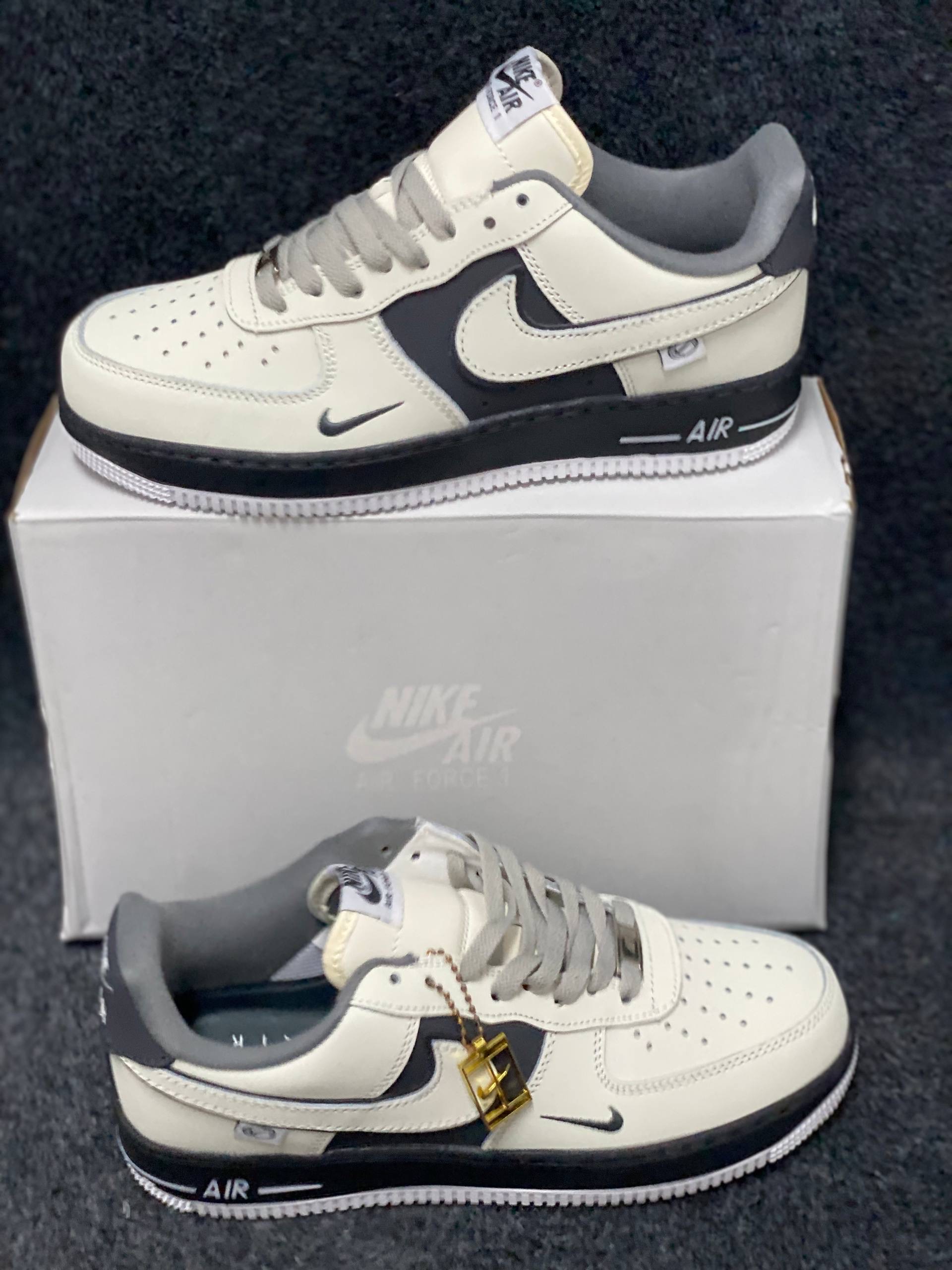 Air Force 1 low: "dark grey and white" thumbnail 8