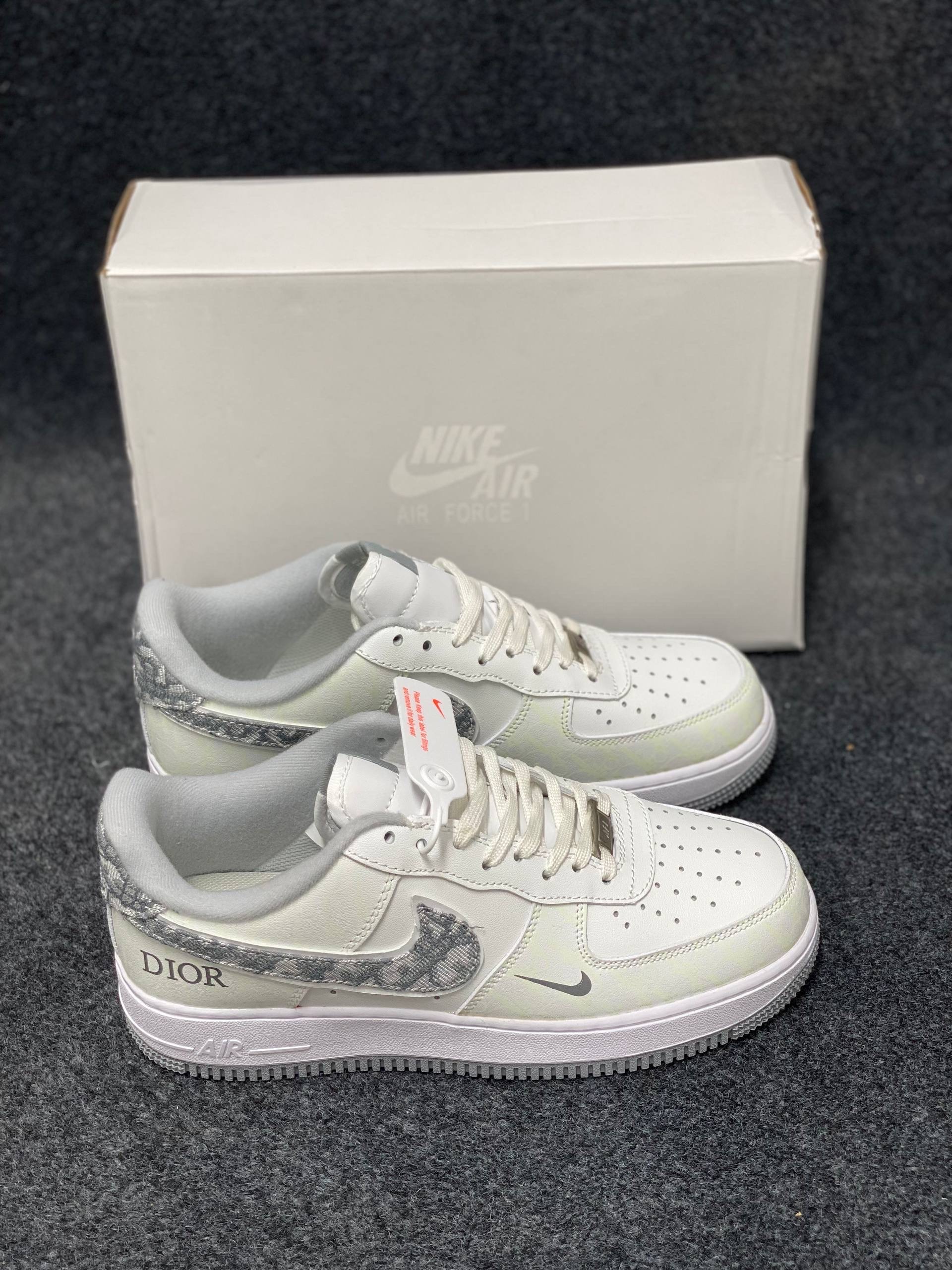Air Force 1 X Dior: " White and Grey (1:1) thumbnail 2