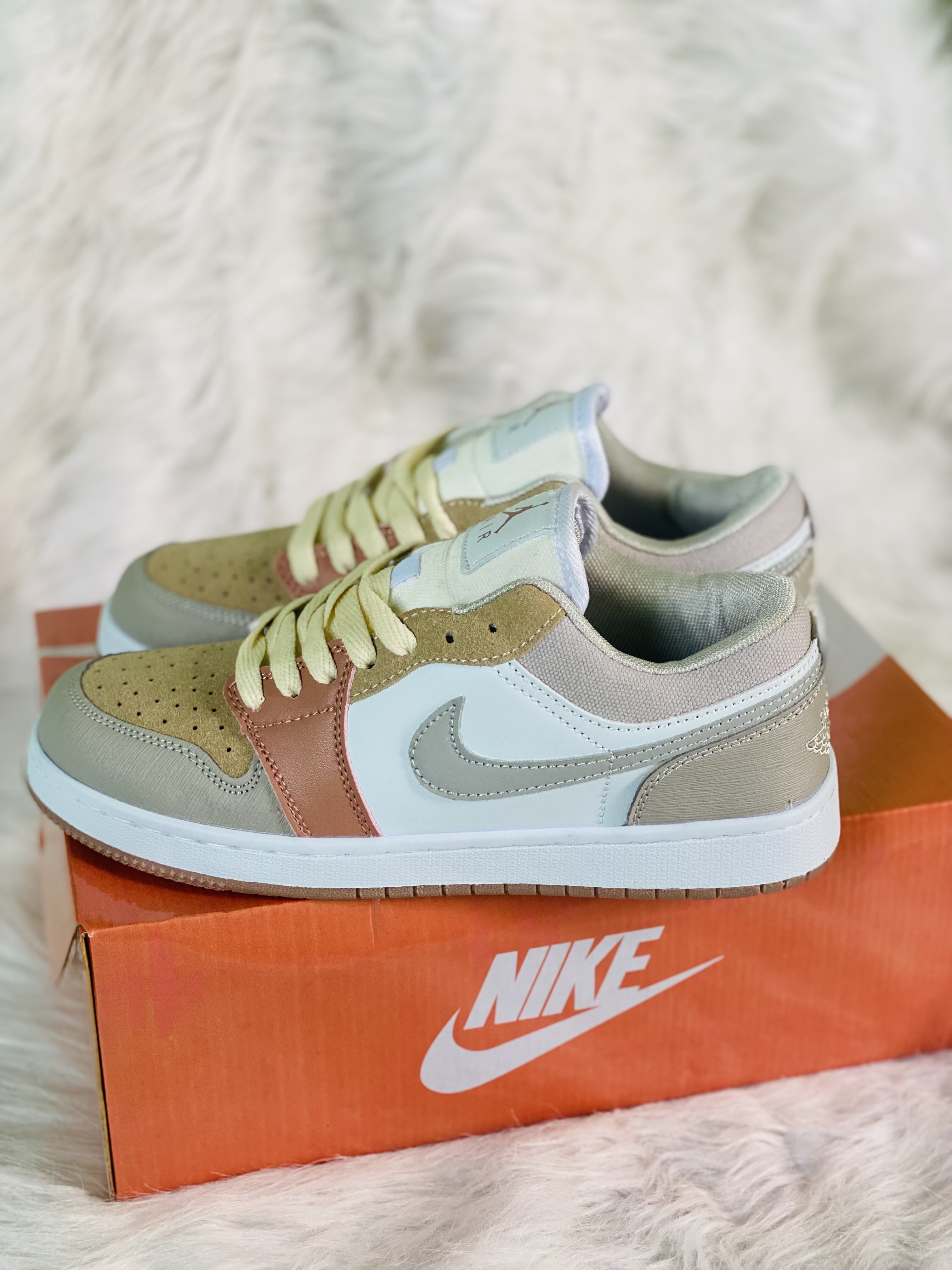 Jordan 1 Low: Milan | beige, coral, and white (OEM)