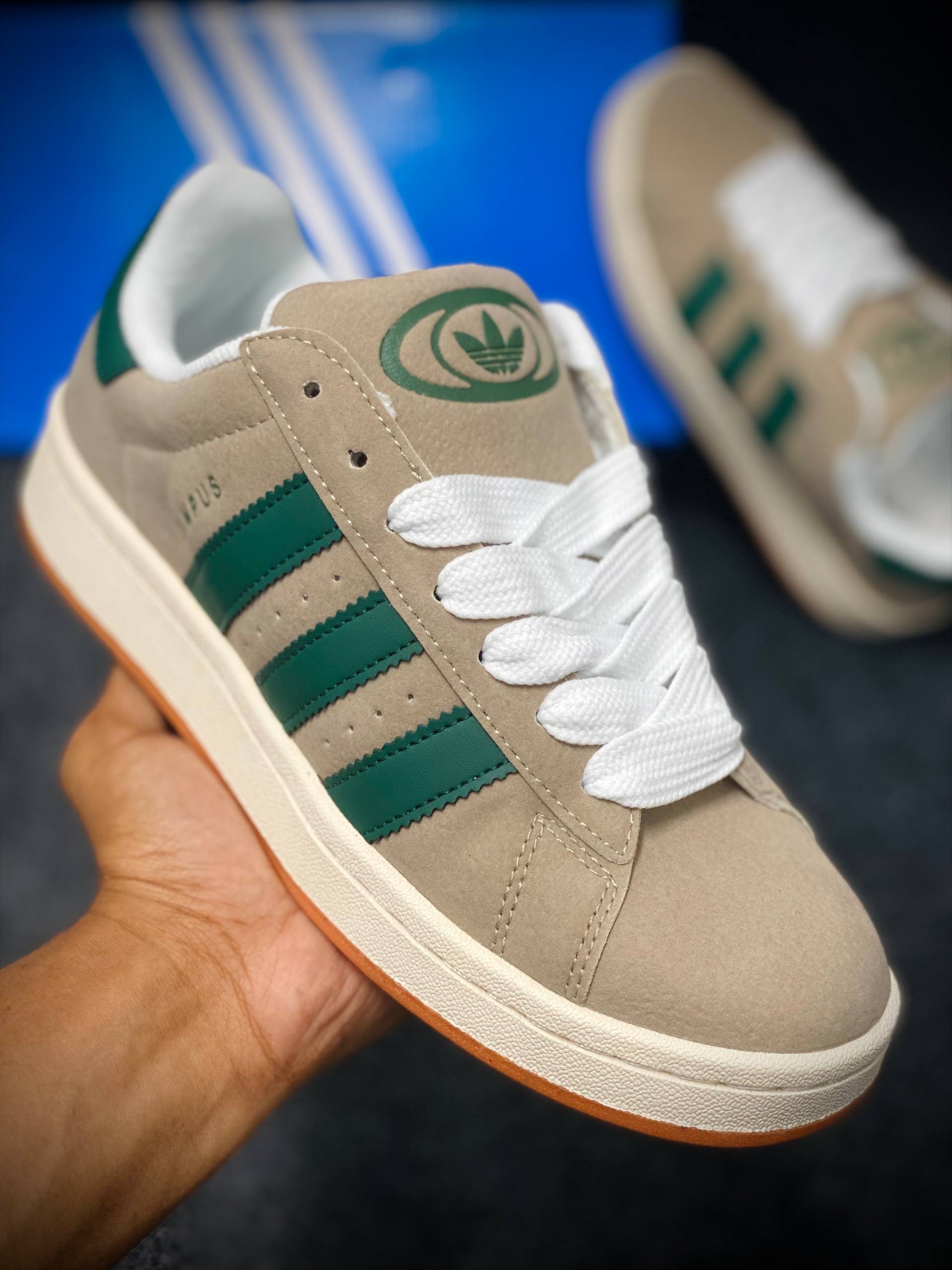 Campus 00s: "grey and green" (1:1) thumbnail 9