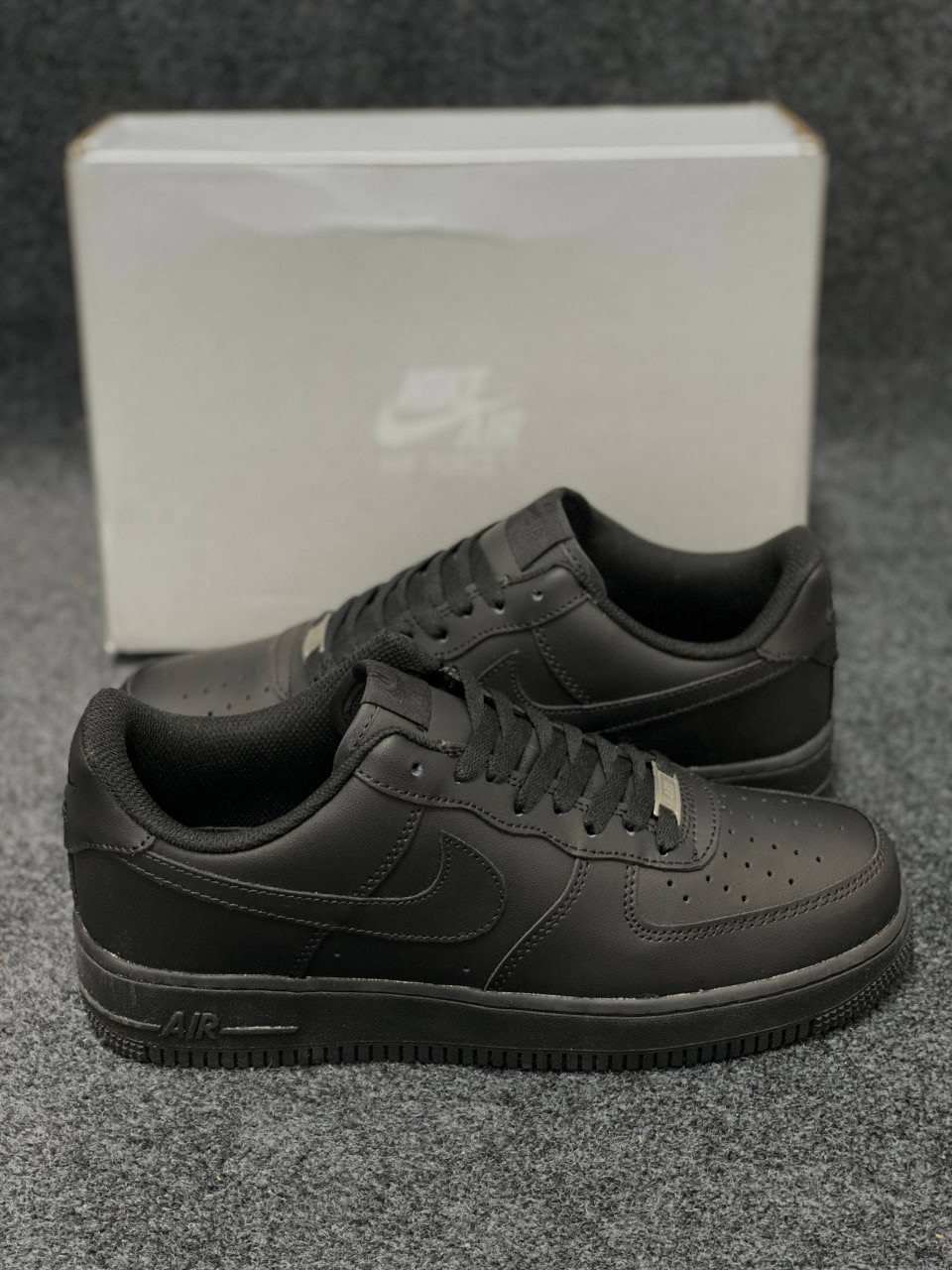 Air Force 1 '07 Low: "triple-black" (1:1) thumbnail 5