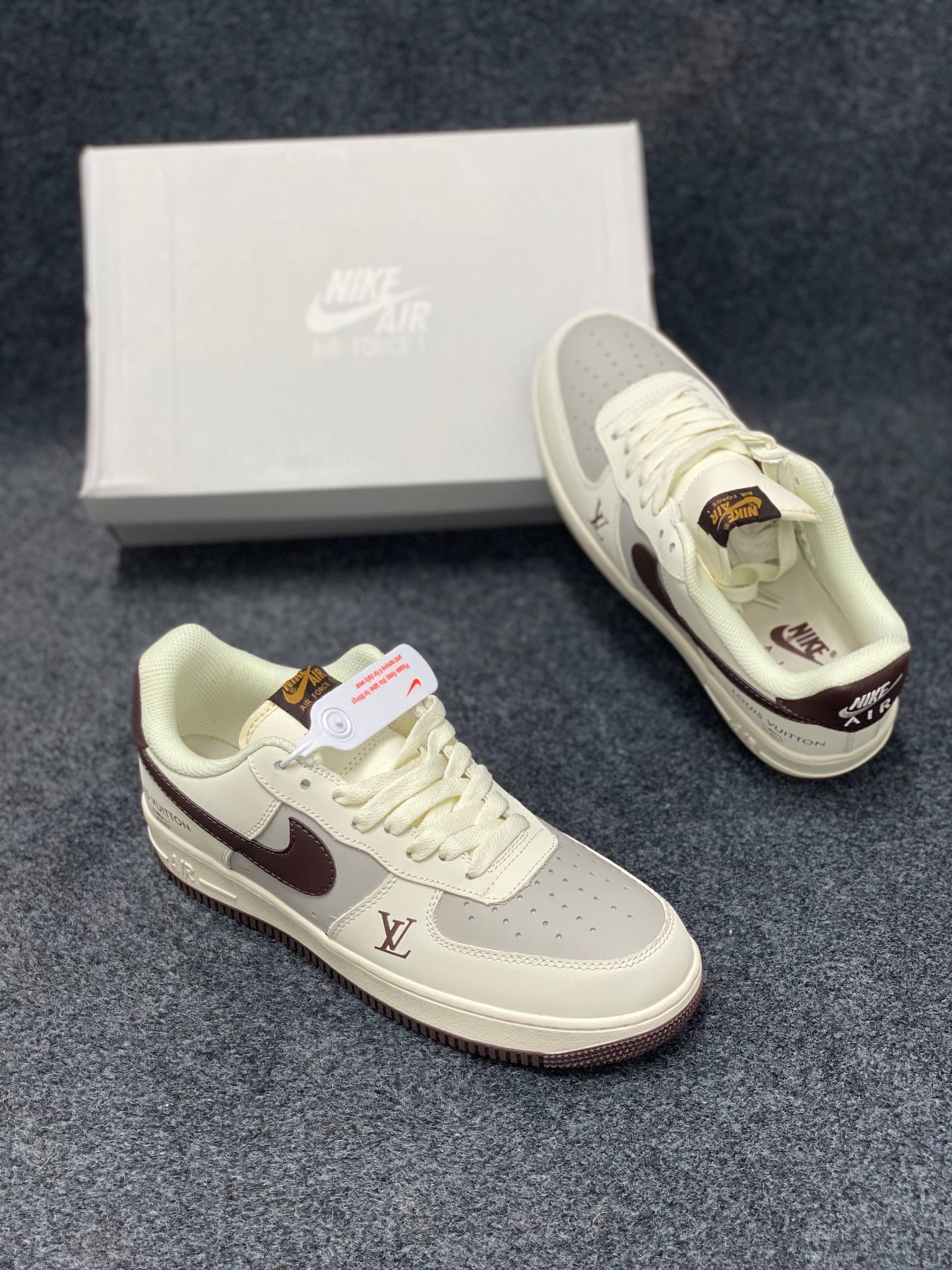 Louis Vuitton x Nike Air Force 1 Low: "Cream & Grey Toe" thumbnail 2