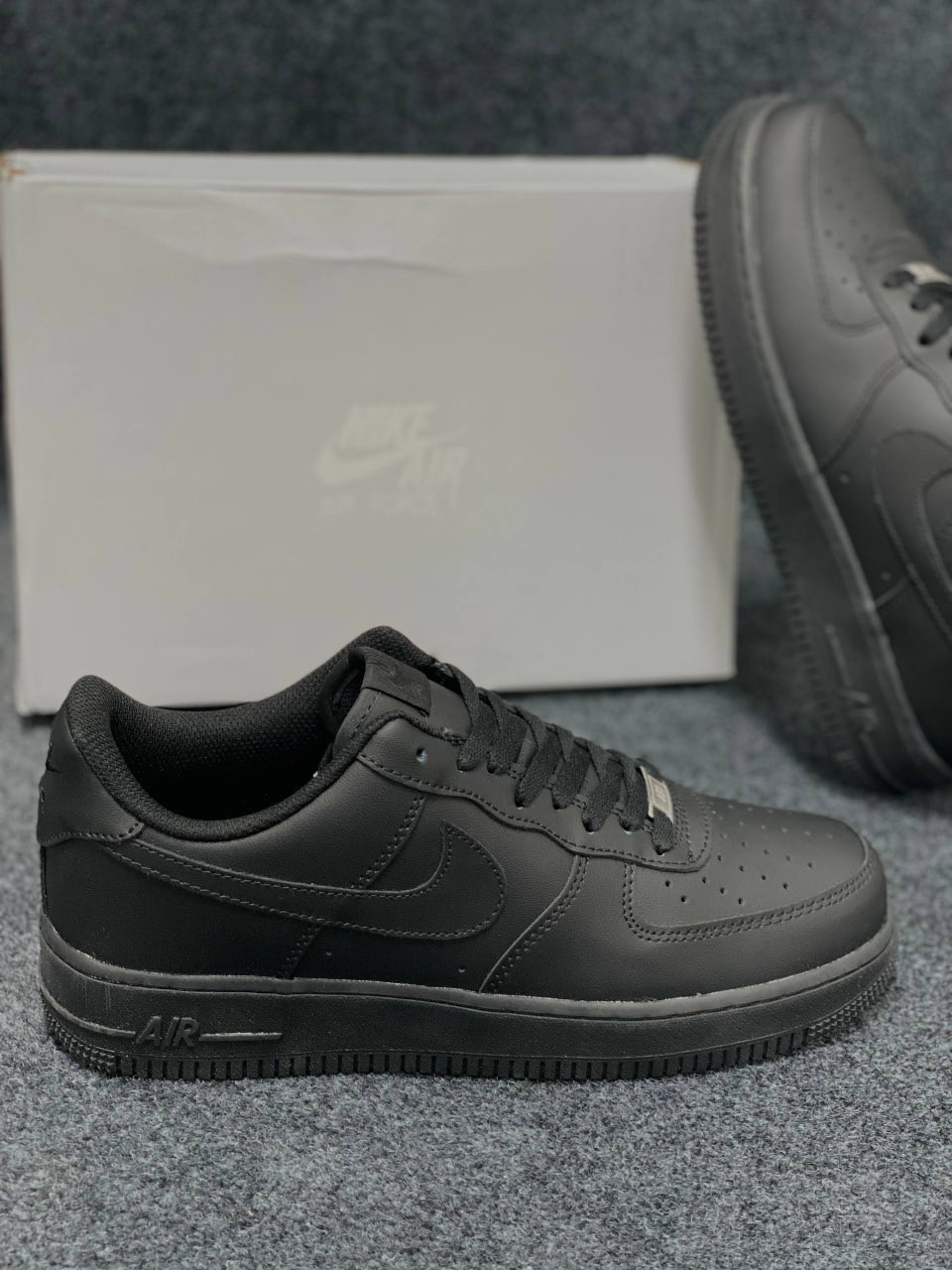 Air Force 1 '07 Low: "triple-black" (1:1) thumbnail 6