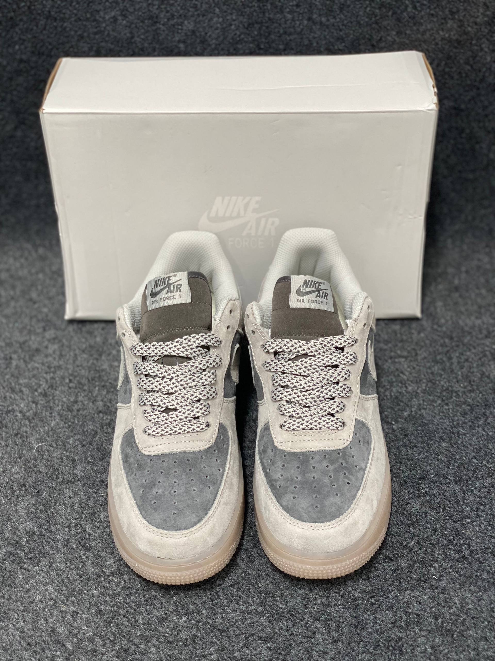 Air Force 1 Low x Reigning Champ: "light grey" thumbnail 4