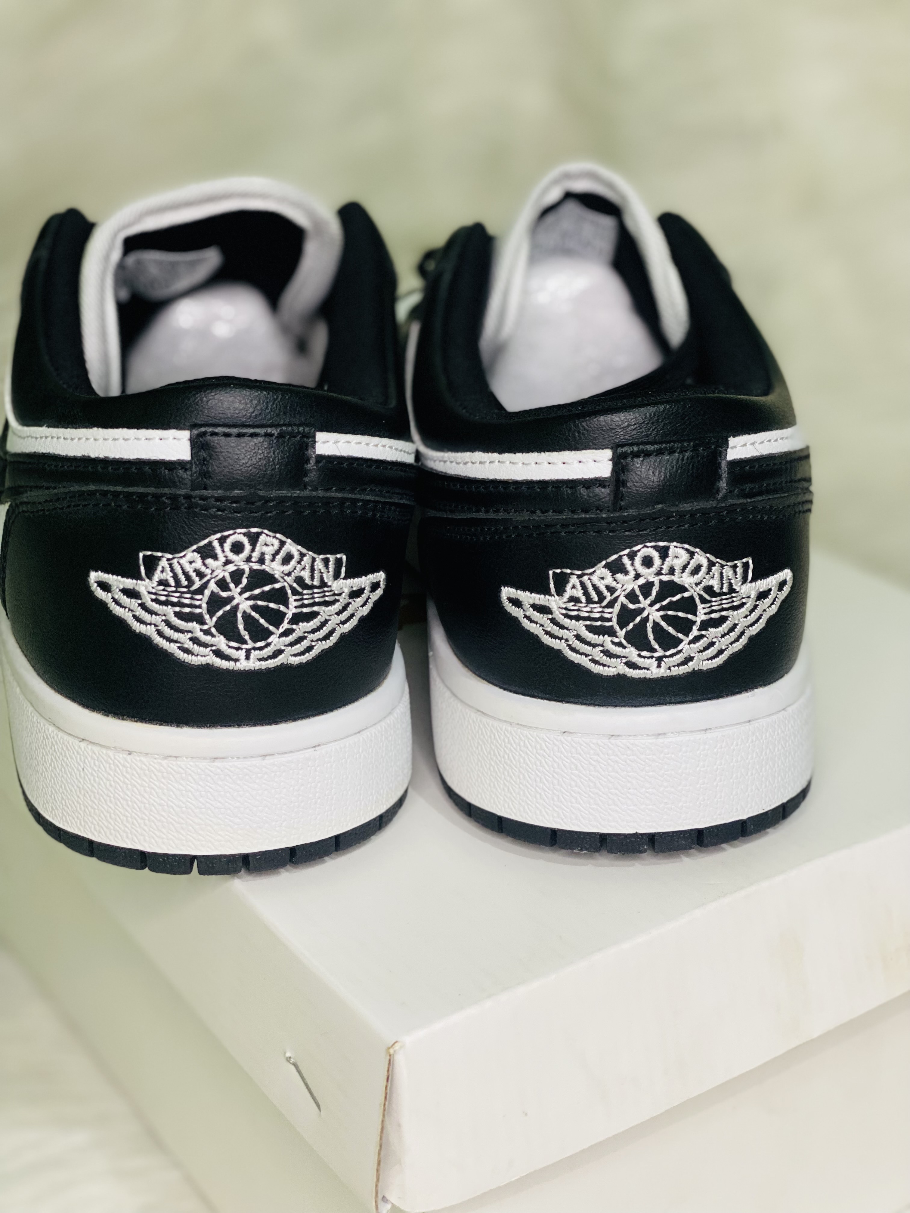 Nike Air Jordan 1 Low 'Panda' (OEM) thumbnail 5