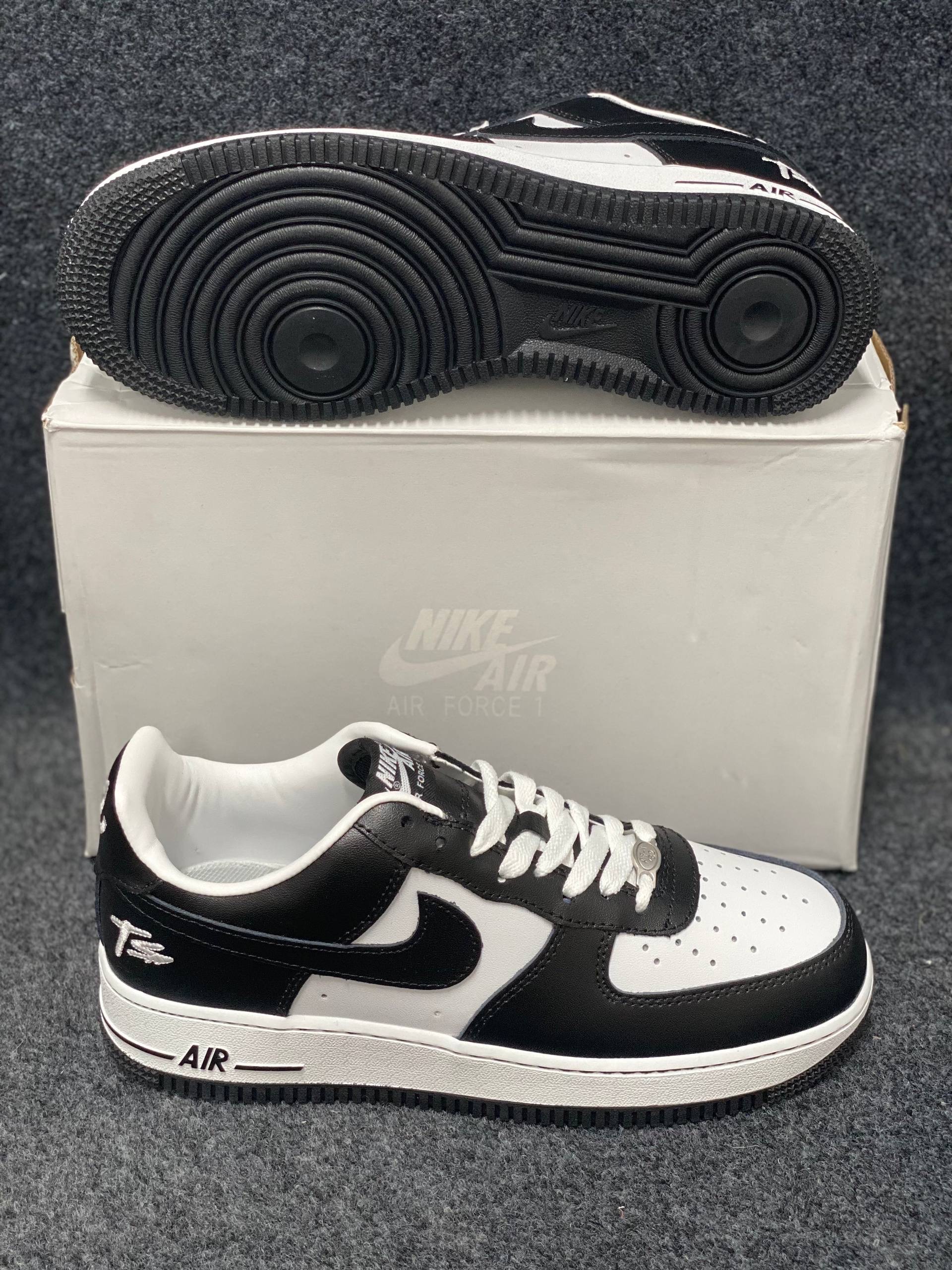 Air Force 1 Low x Terror Squad: "Blackout" thumbnail 8