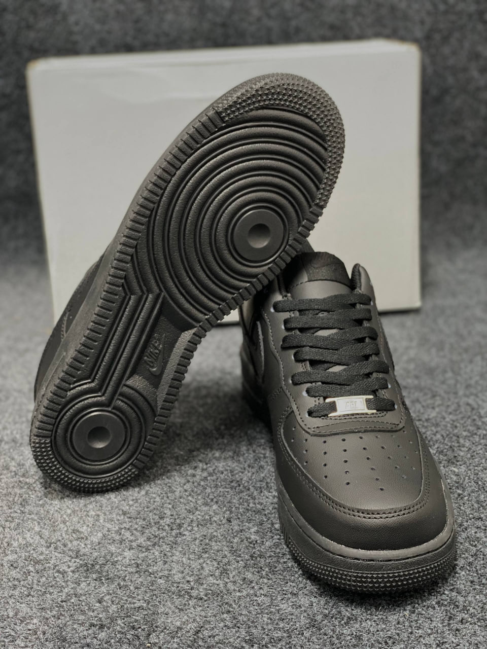 Air Force 1 '07 Low: "triple-black" (1:1) thumbnail 7