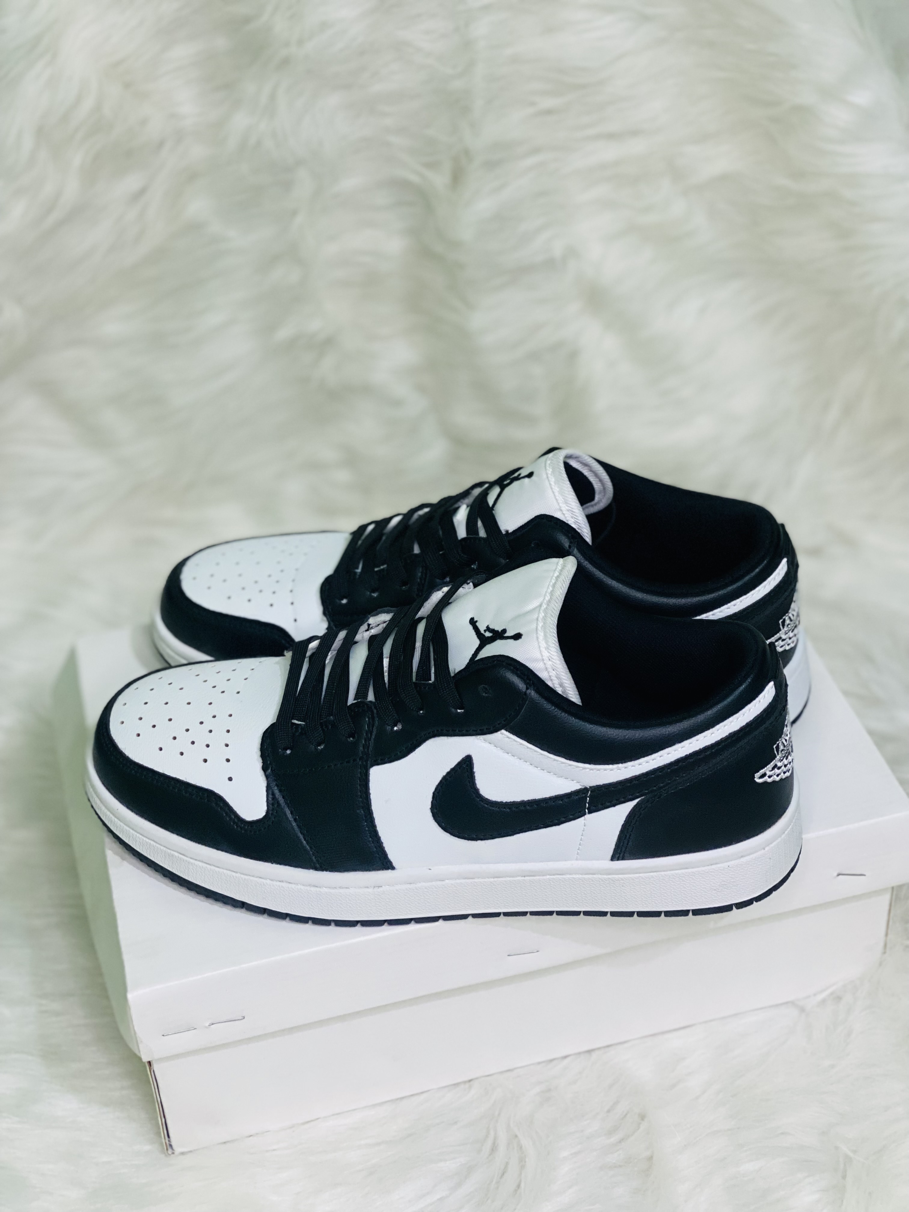 Nike Air Jordan 1 Low 'Panda' (OEM) thumbnail 7
