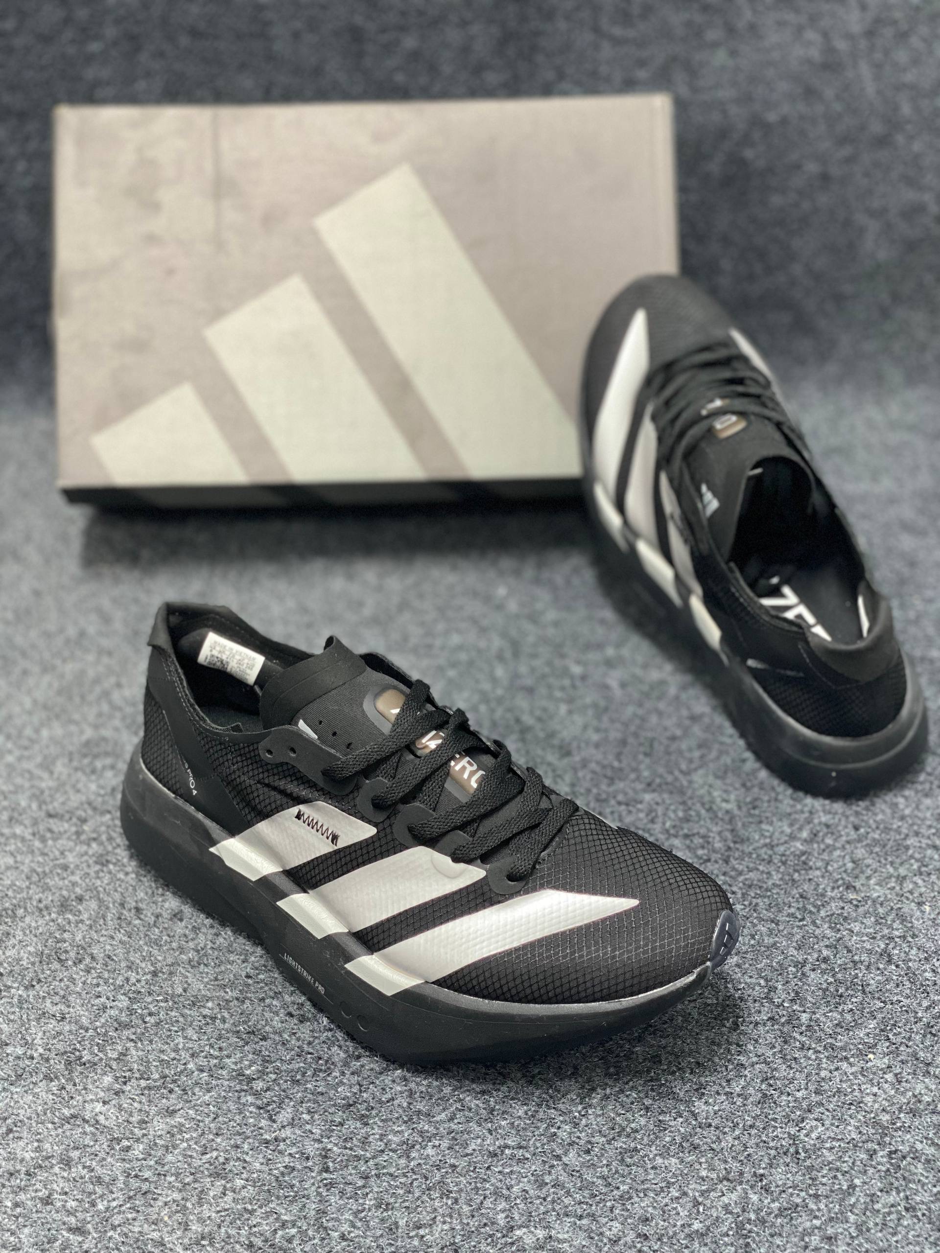 adidas Men's Adizero Adios Pro 4: "black and silver" (1:1)