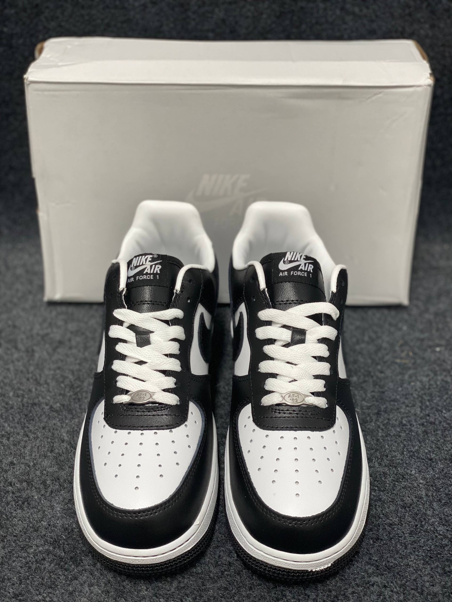 Air Force 1 Low x Terror Squad: "Blackout" thumbnail 3