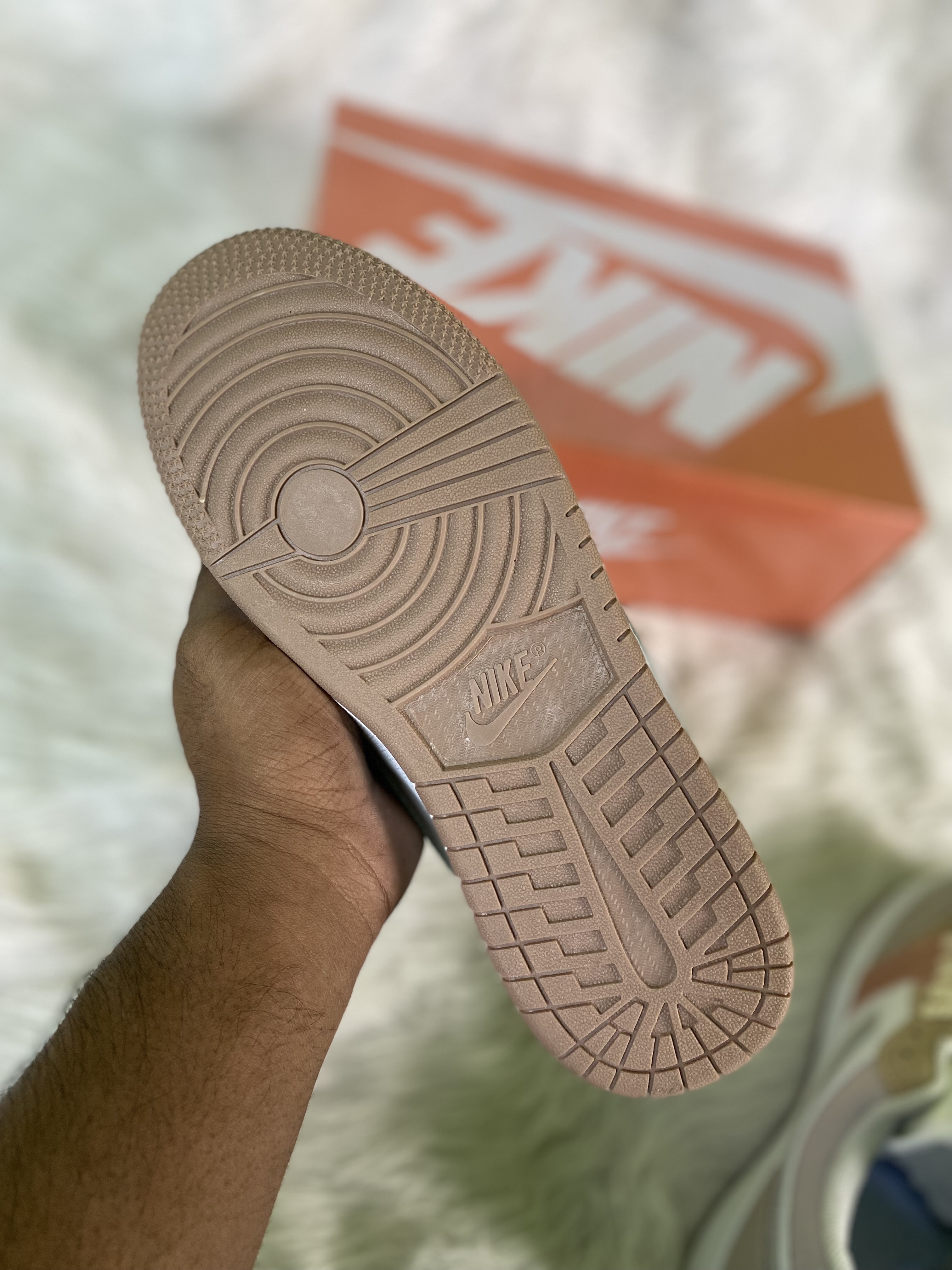 Jordan 1 Low: Milan | beige, coral, and white (OEM) thumbnail 9