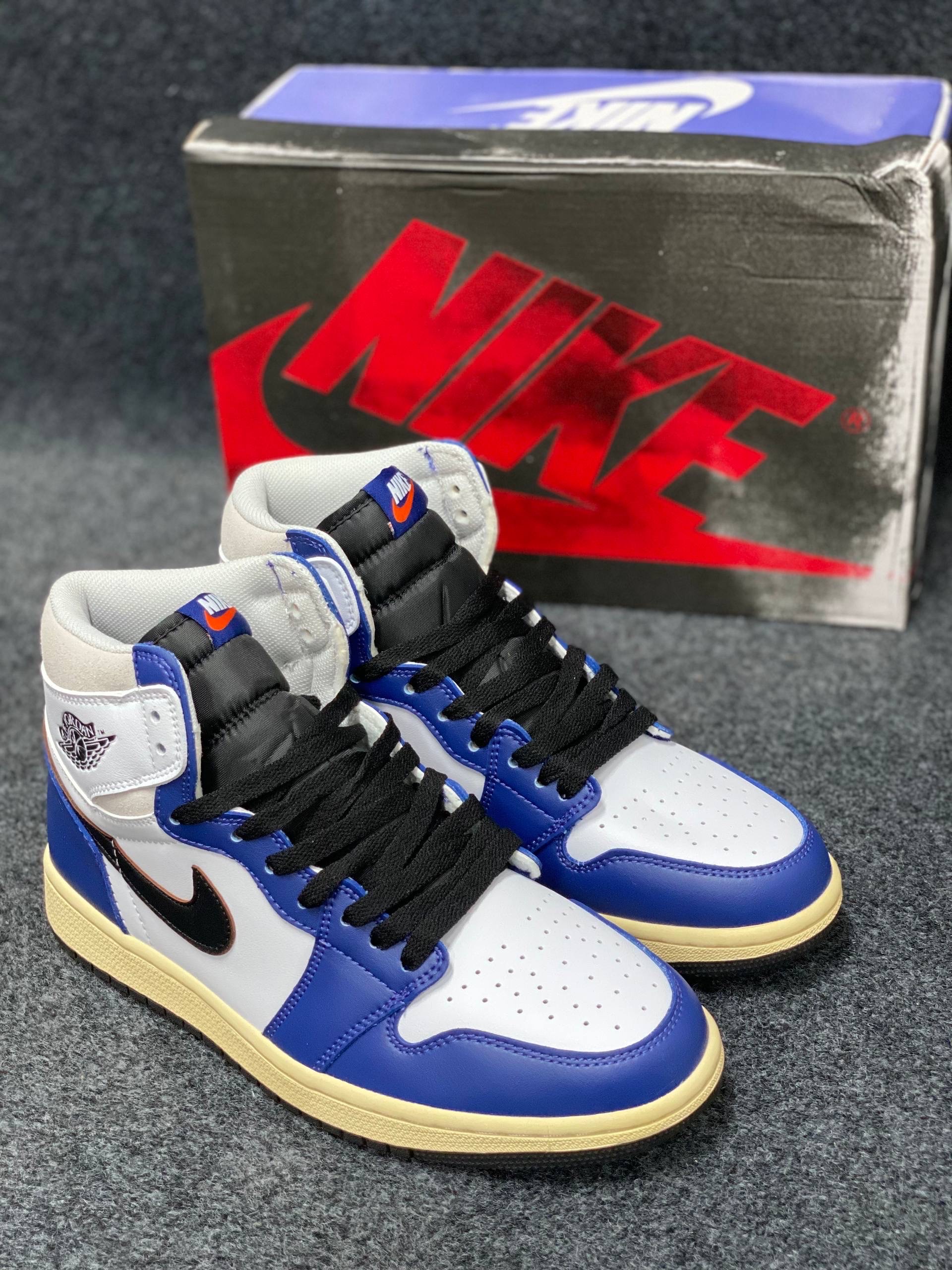 Air Jordan 1 Retro High OG 'Rare Air': "Deep Royal Blue"