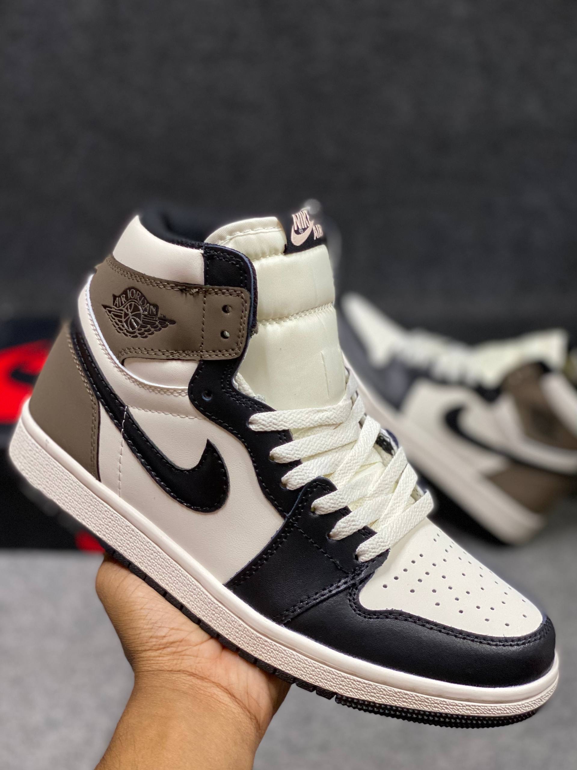 Air Jordan 1 Retro High OG "Dark Mocha" (1:1) thumbnail 8