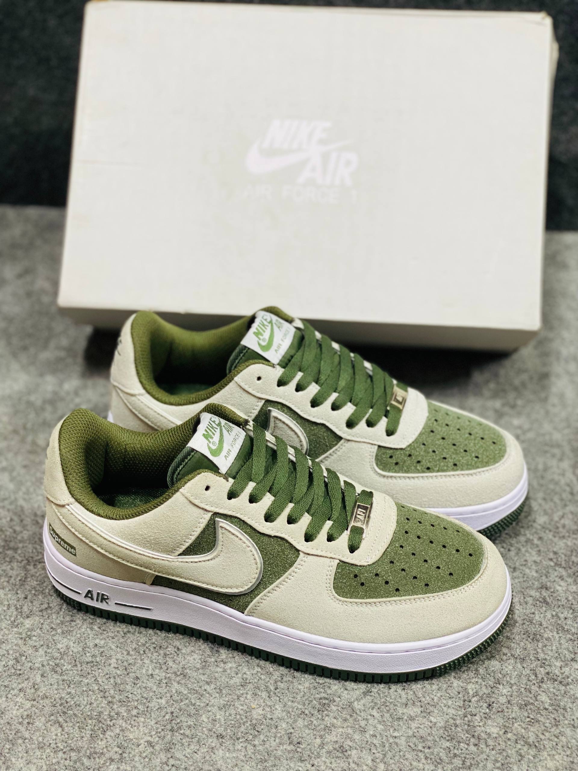 Nike Air Force 1 : "Green&White" (1:1) thumbnail 2