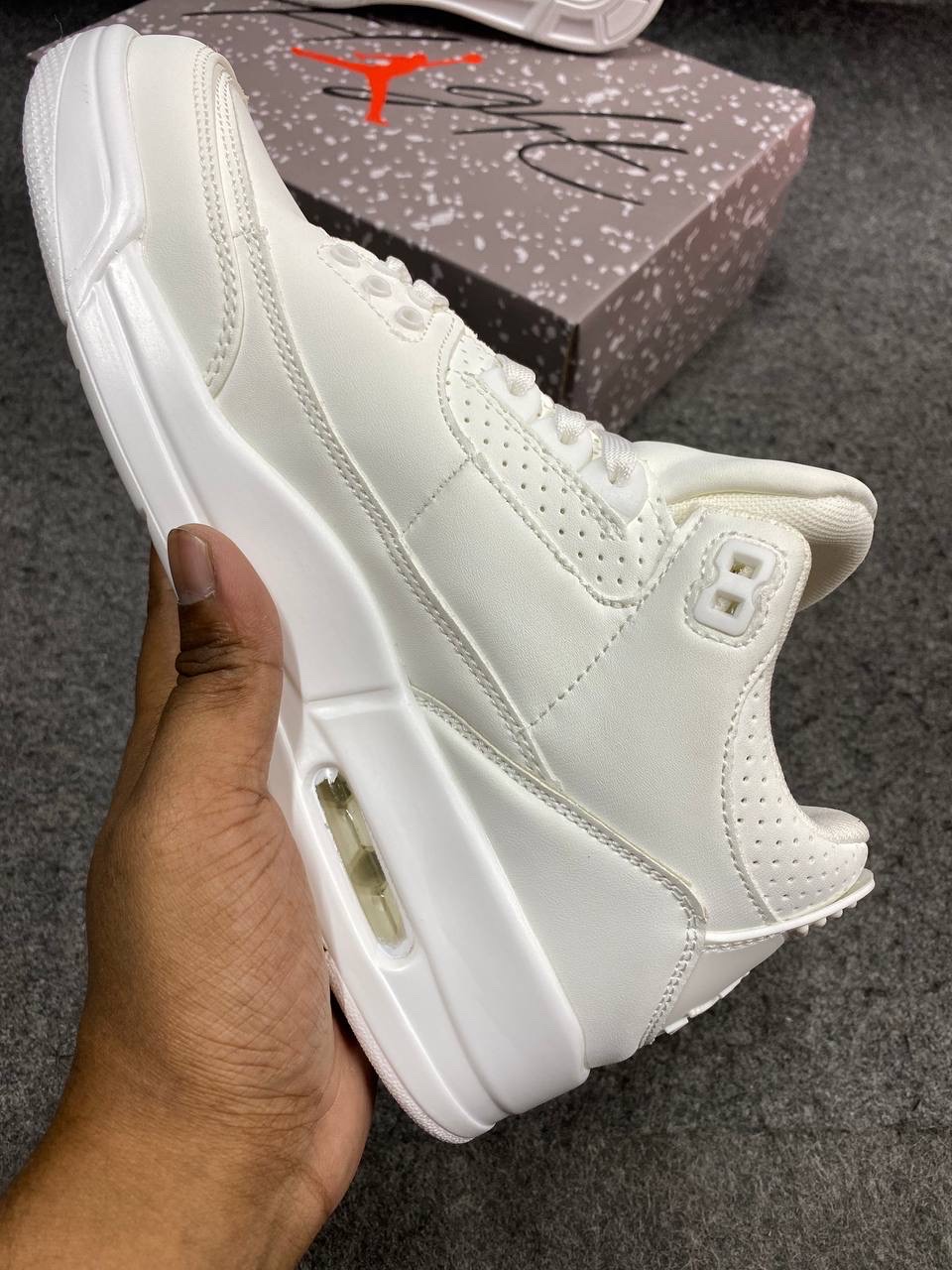 Nike Air Jordan 3 : "Pure Money" thumbnail 5
