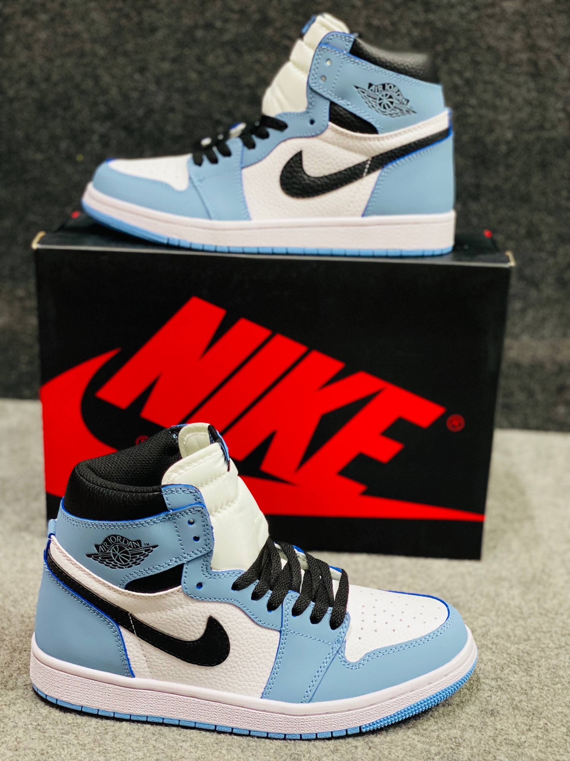 Air Jordan 1 Retro High OG "University Blue" (1:1) thumbnail 6