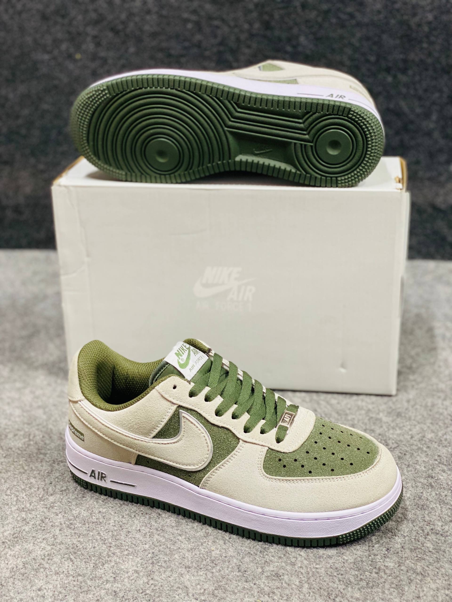 Nike Air Force 1 : "Green&White" (1:1) thumbnail 5