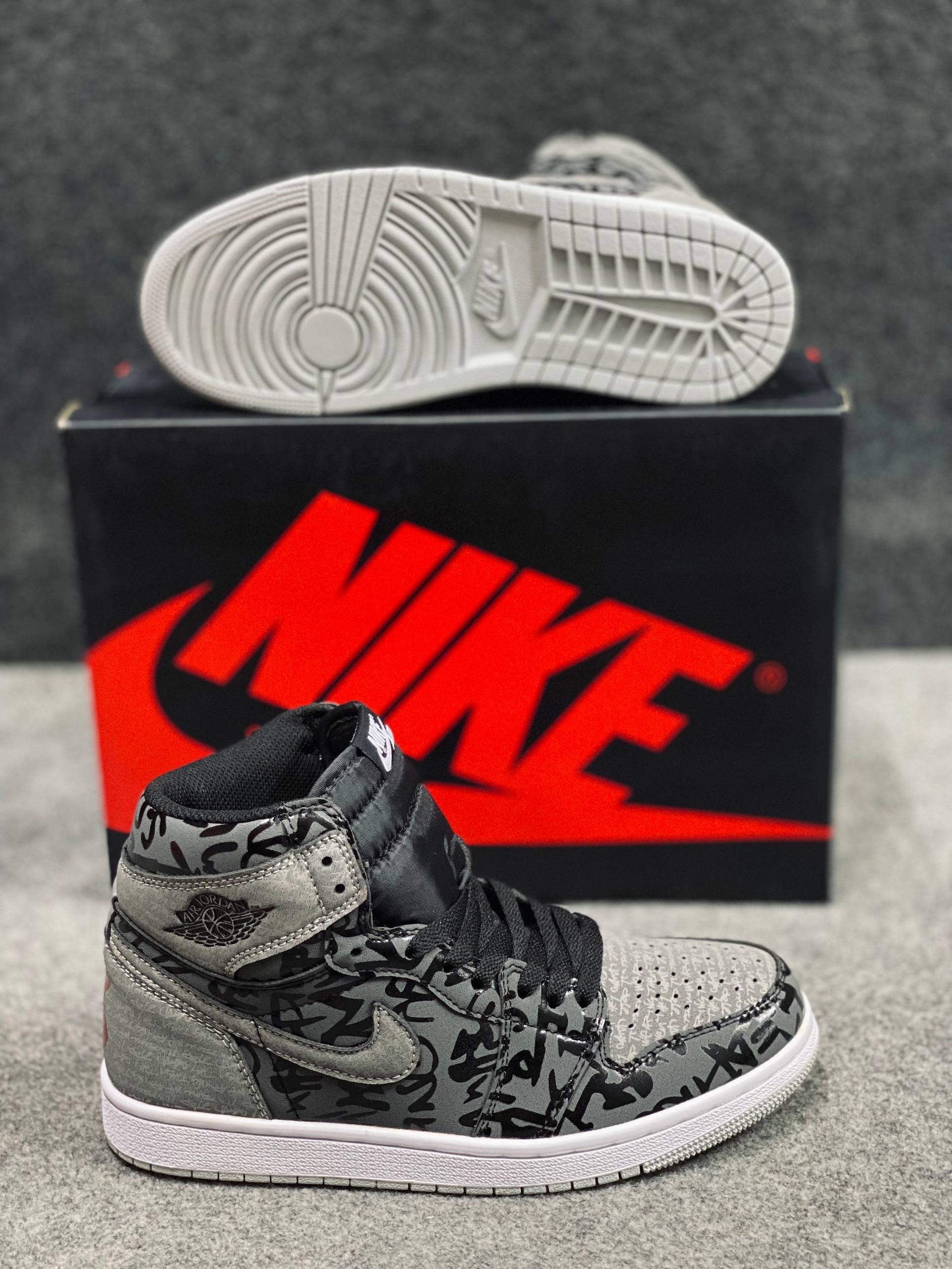 Air Jordan 1 Retro High OG "Rebellionaire" (1:1) thumbnail 6