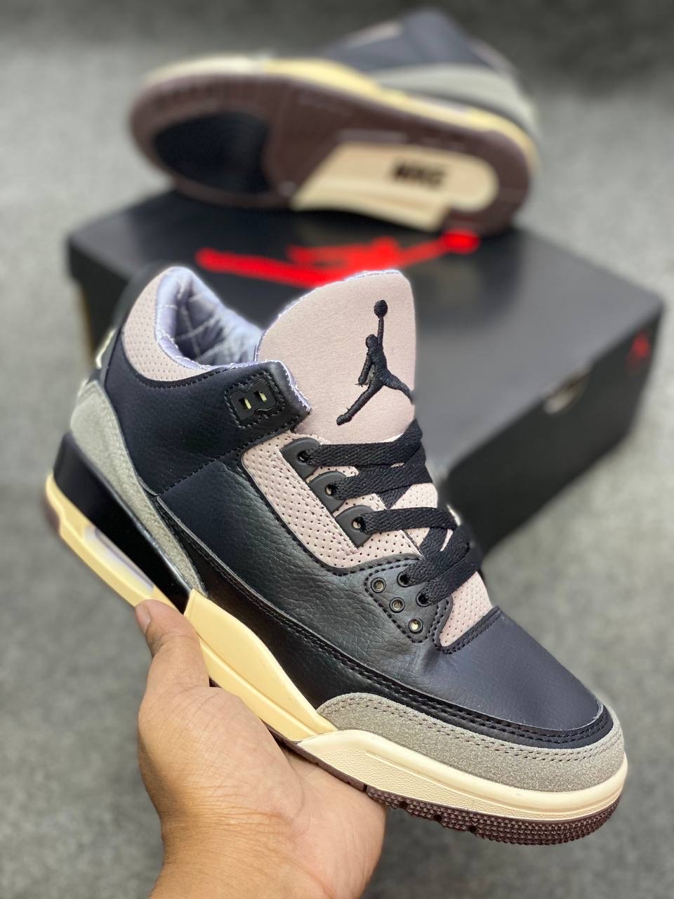 A Ma Maniére x Nike Air Jordan 3 Retro OG SP "While You Were Sleeping" thumbnail 2