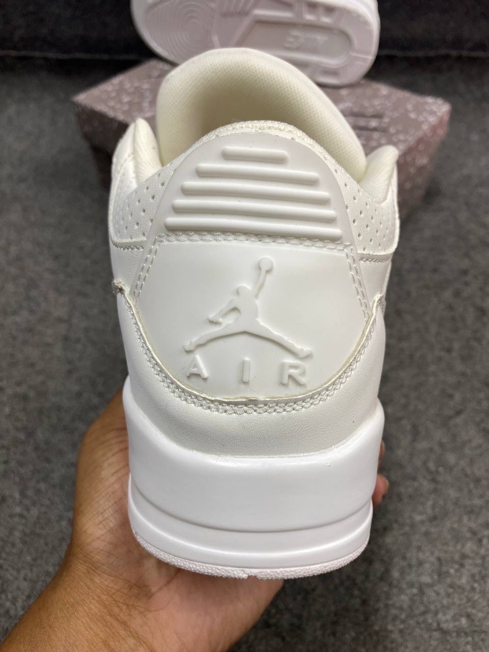 Nike Air Jordan 3 : "Pure Money" thumbnail 3