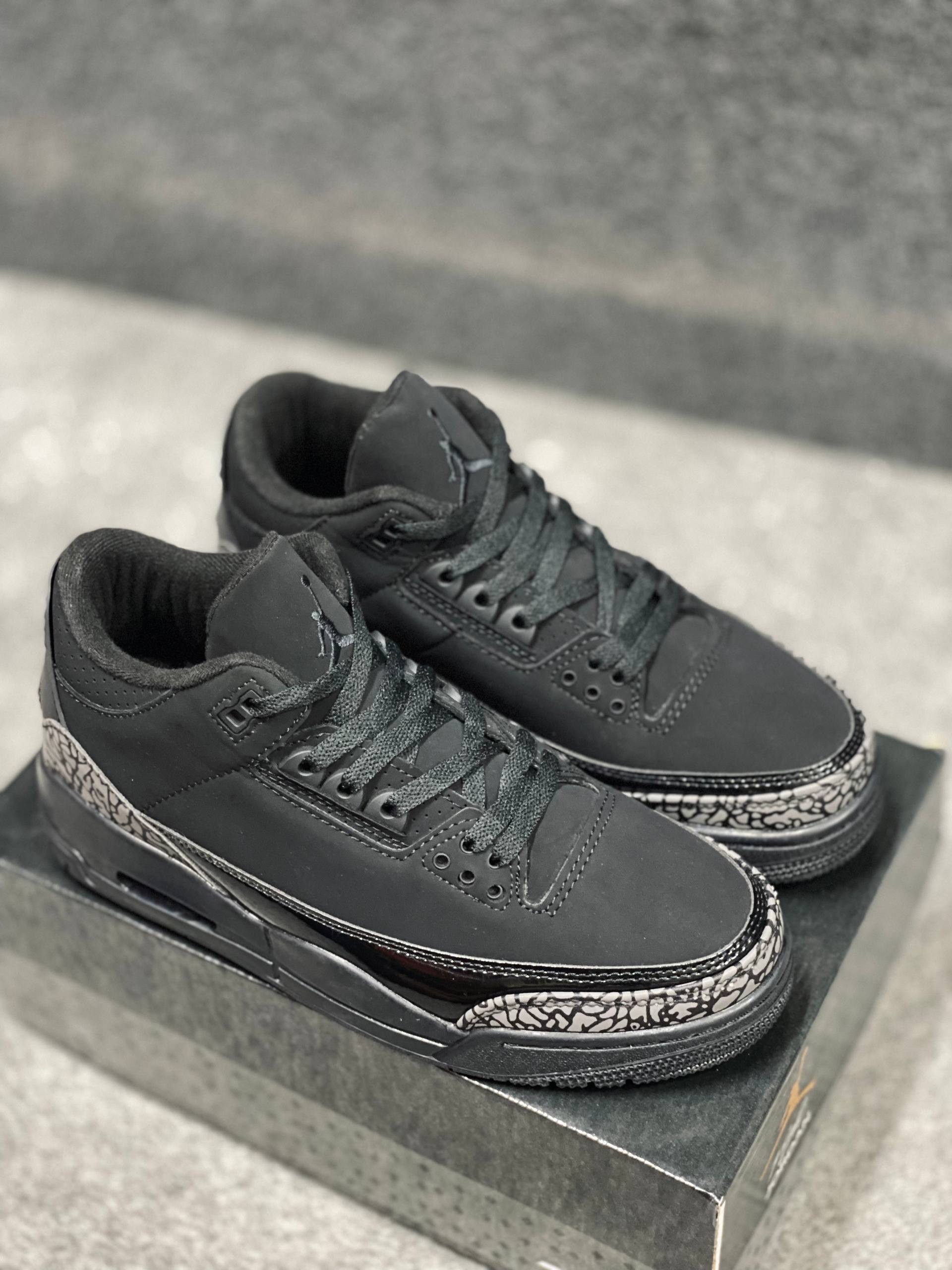 Air Jordan 3 Retro "Black Cat"