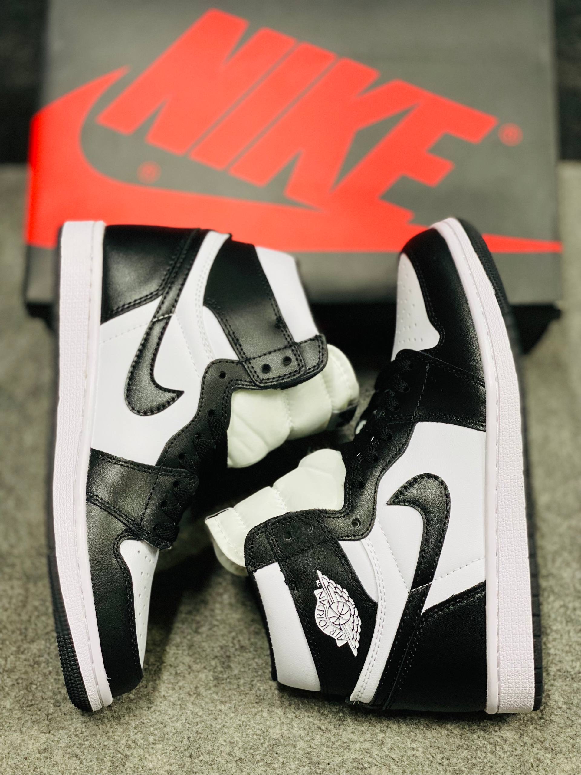 Air Jordan 1 Retro High "Panda"/"Black Toe" (1:1) thumbnail 5