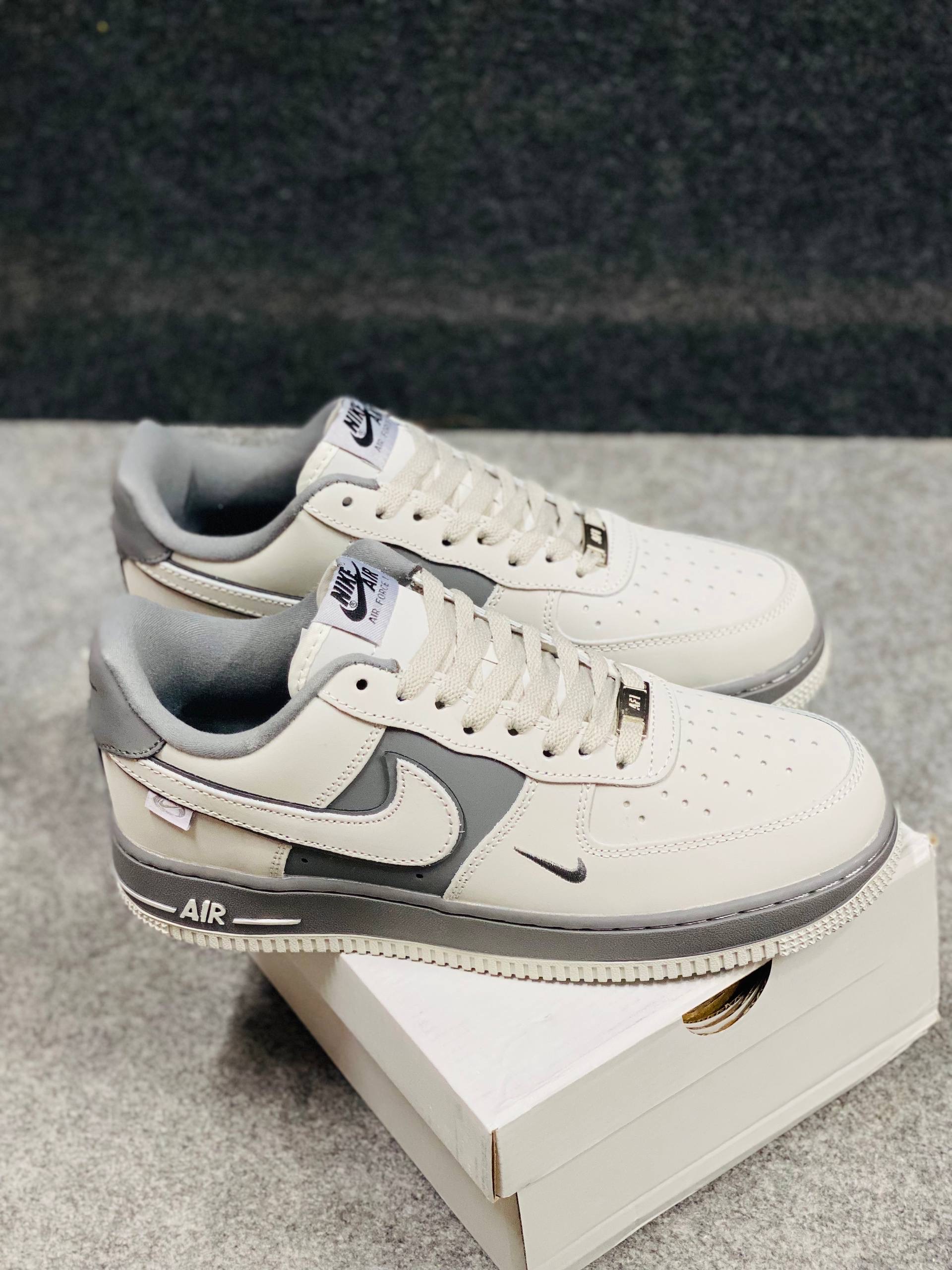 AF-1 "gray and white" (1:1) thumbnail 4