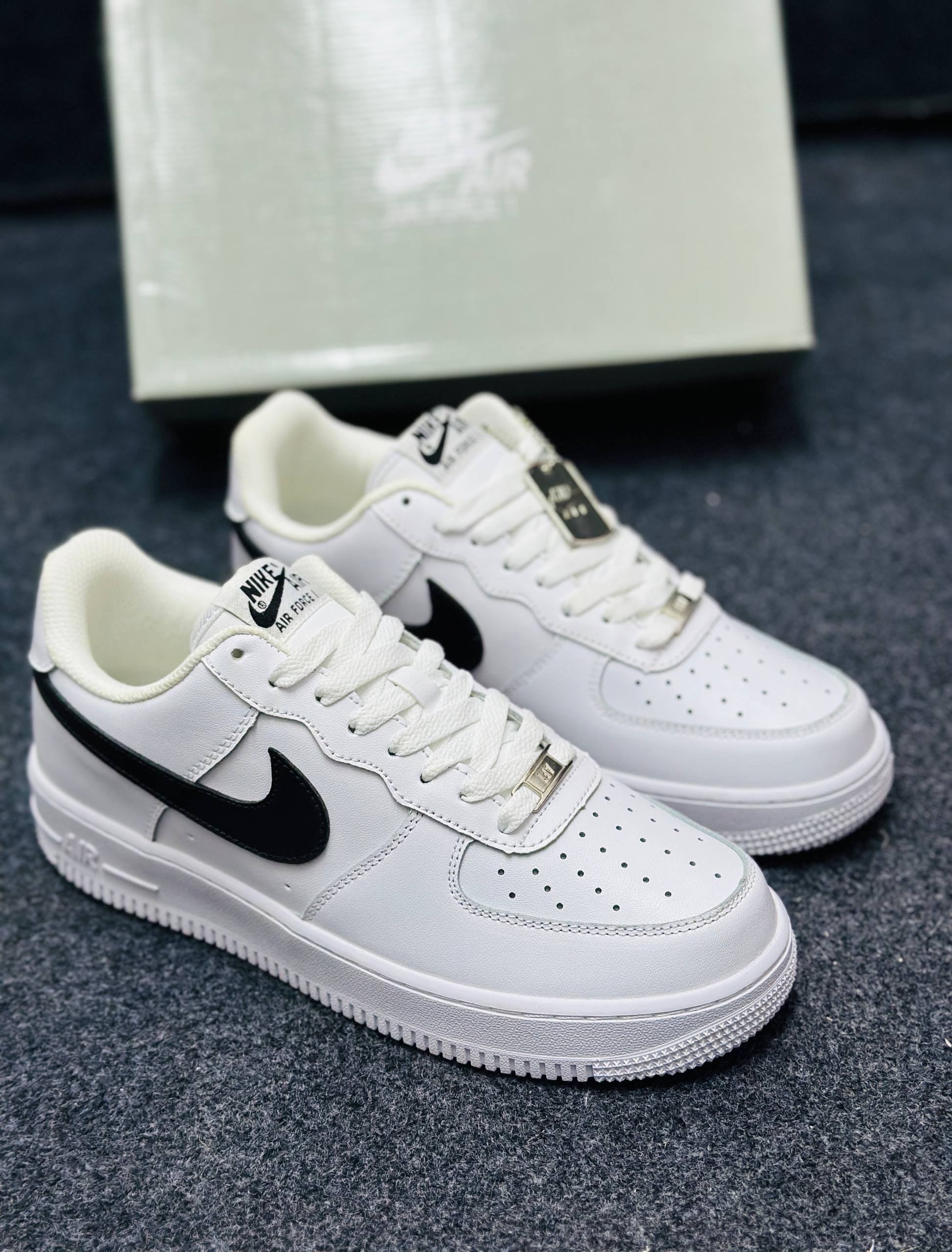 Air Force 1' 07 Low-Top: White&Black (1:1) thumbnail 1