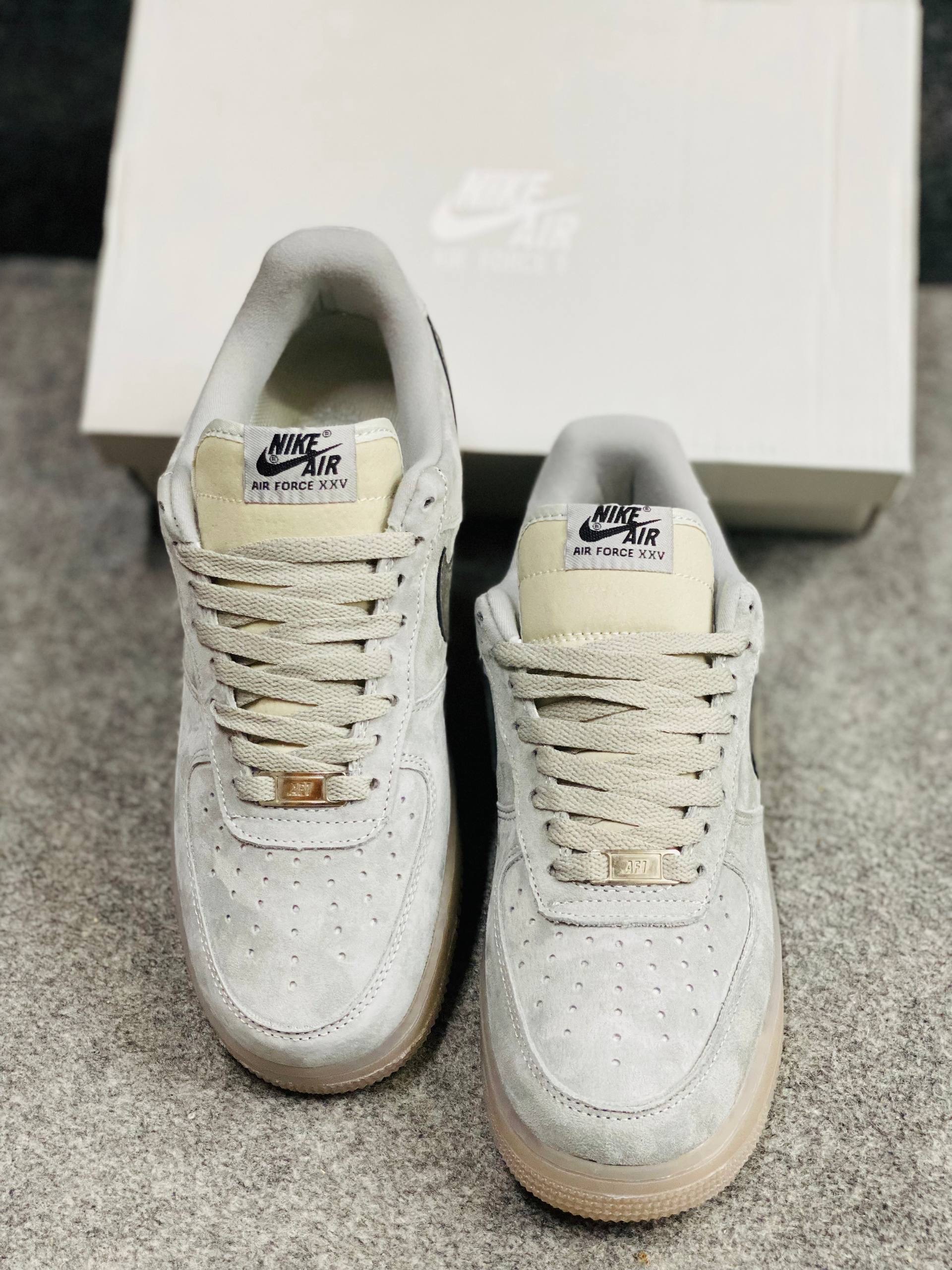 AF-1 X Reigning Champ 'Light Grey' (1:1) thumbnail 6